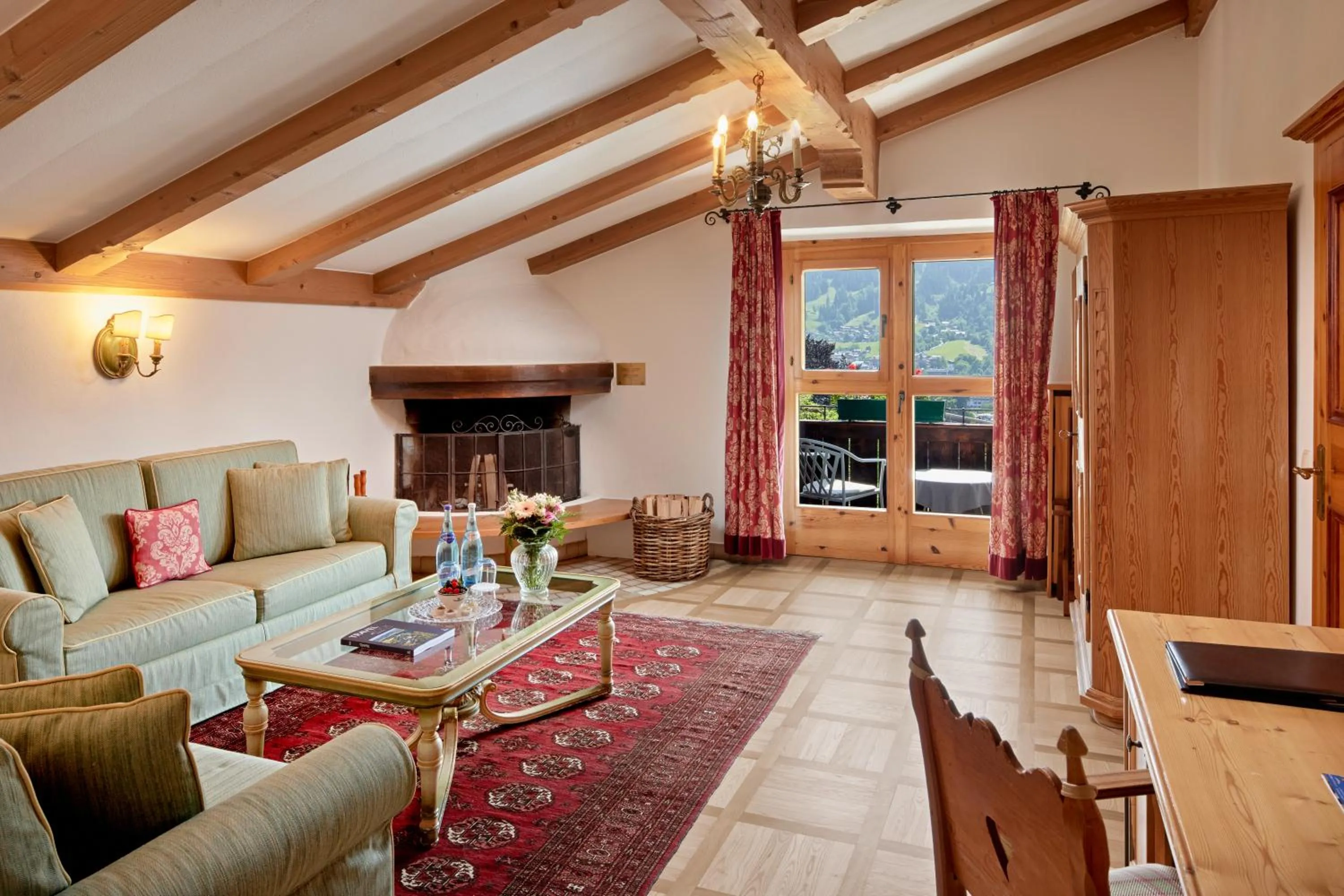 Living room in Relais & Châteaux Hotel Tennerhof