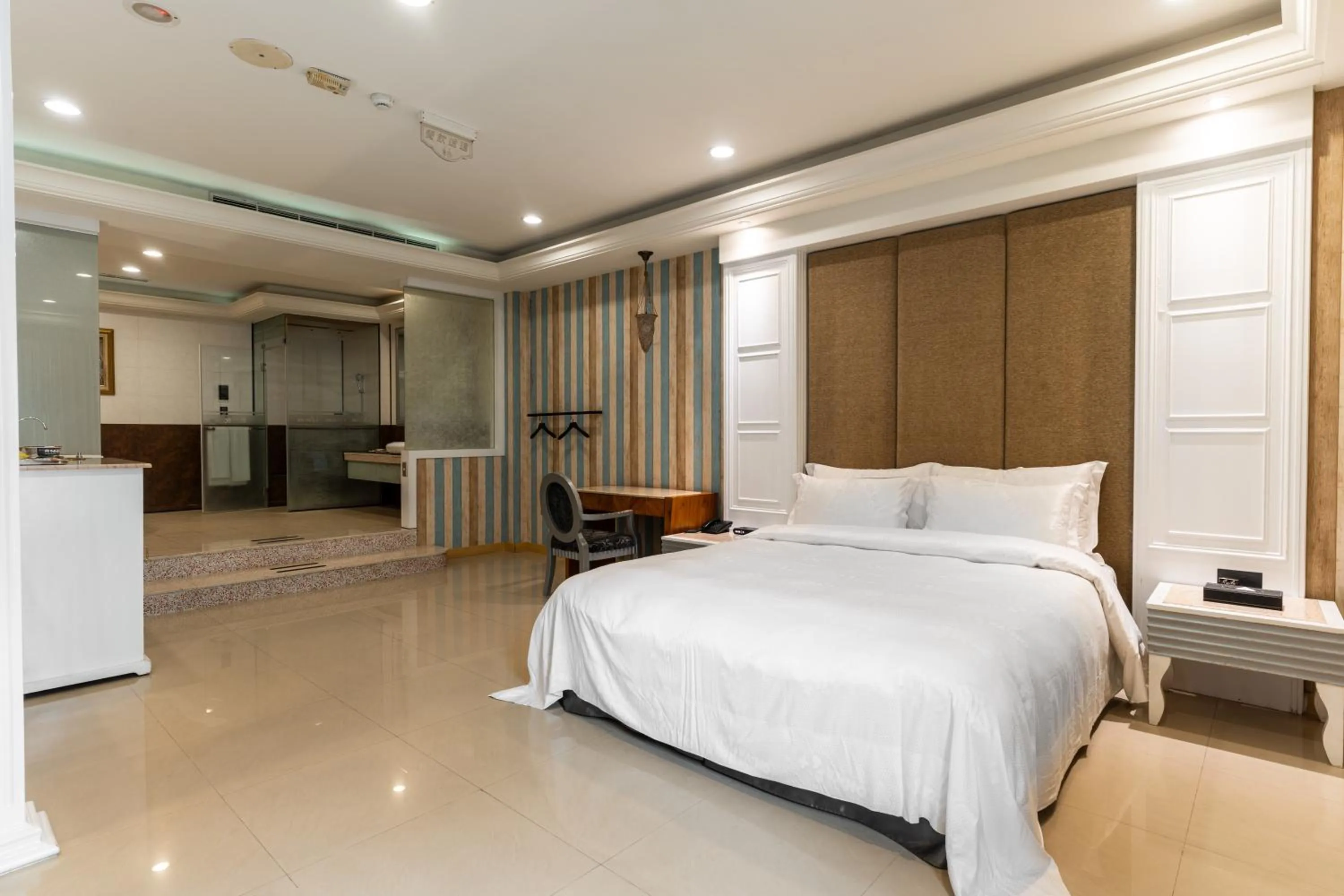 Bed in OHYA Chain Boutique Motel-Xinying