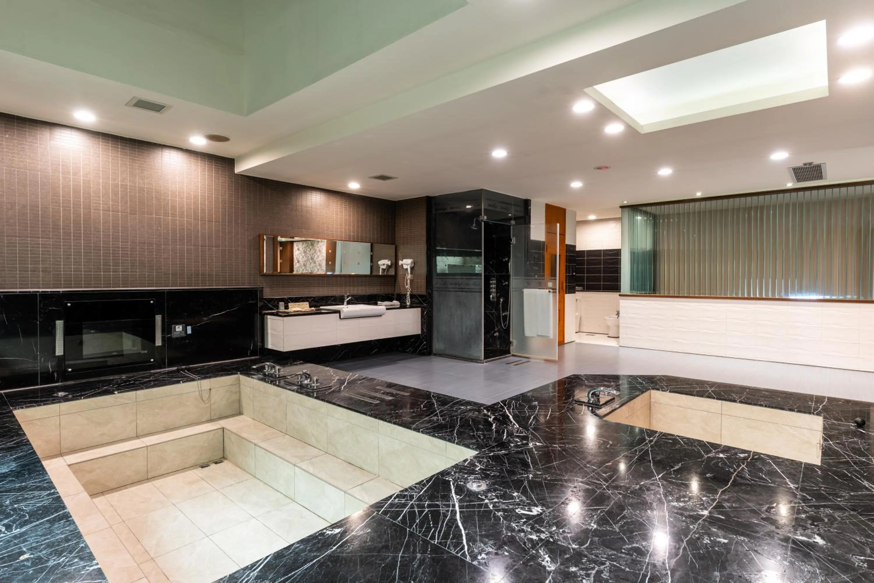 Shower in OHYA Chain Boutique Motel-Xinying