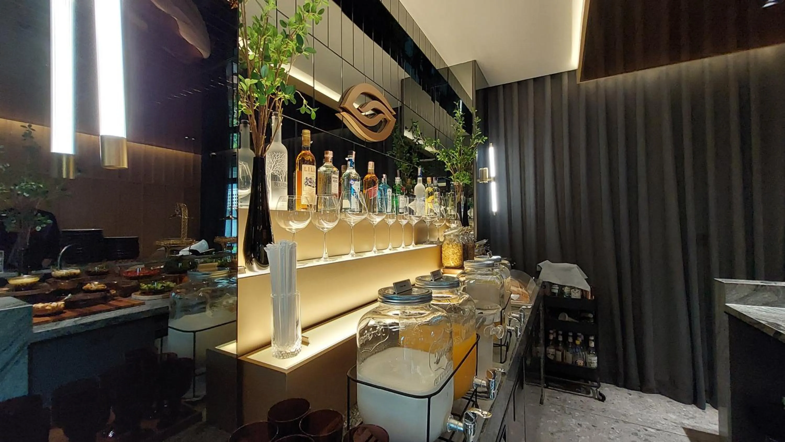 Food and drinks in SHAN Villas Sukhumvit