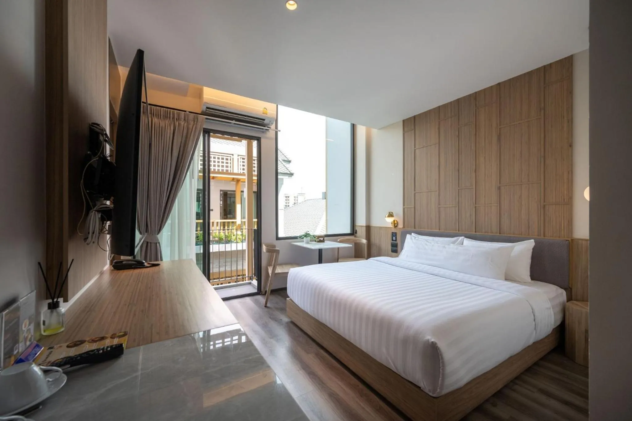 Bed in SHAN Villas Sukhumvit