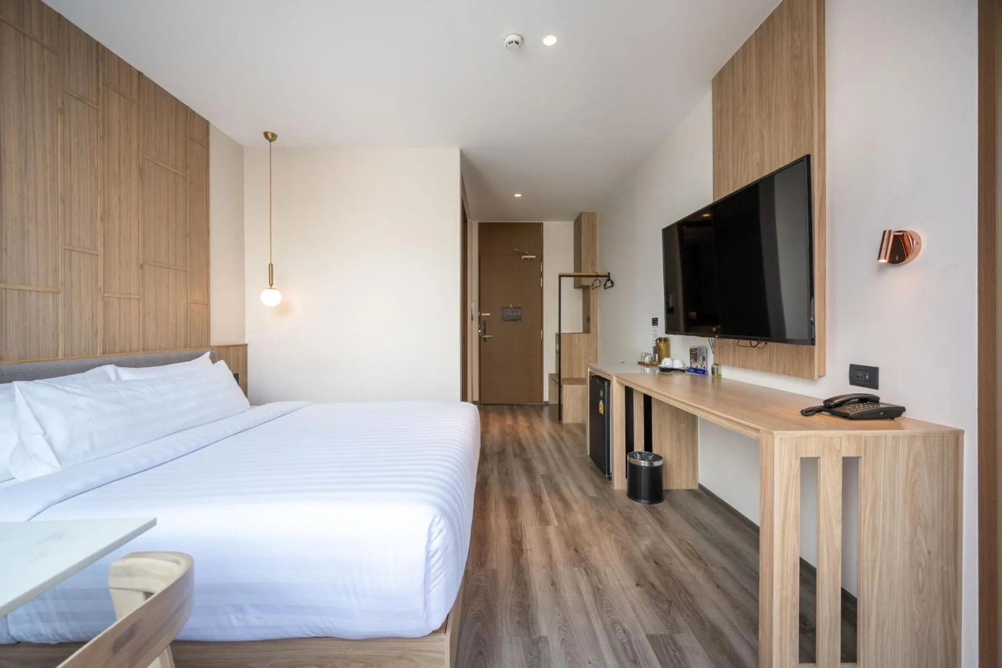 Bed in SHAN Villas Sukhumvit