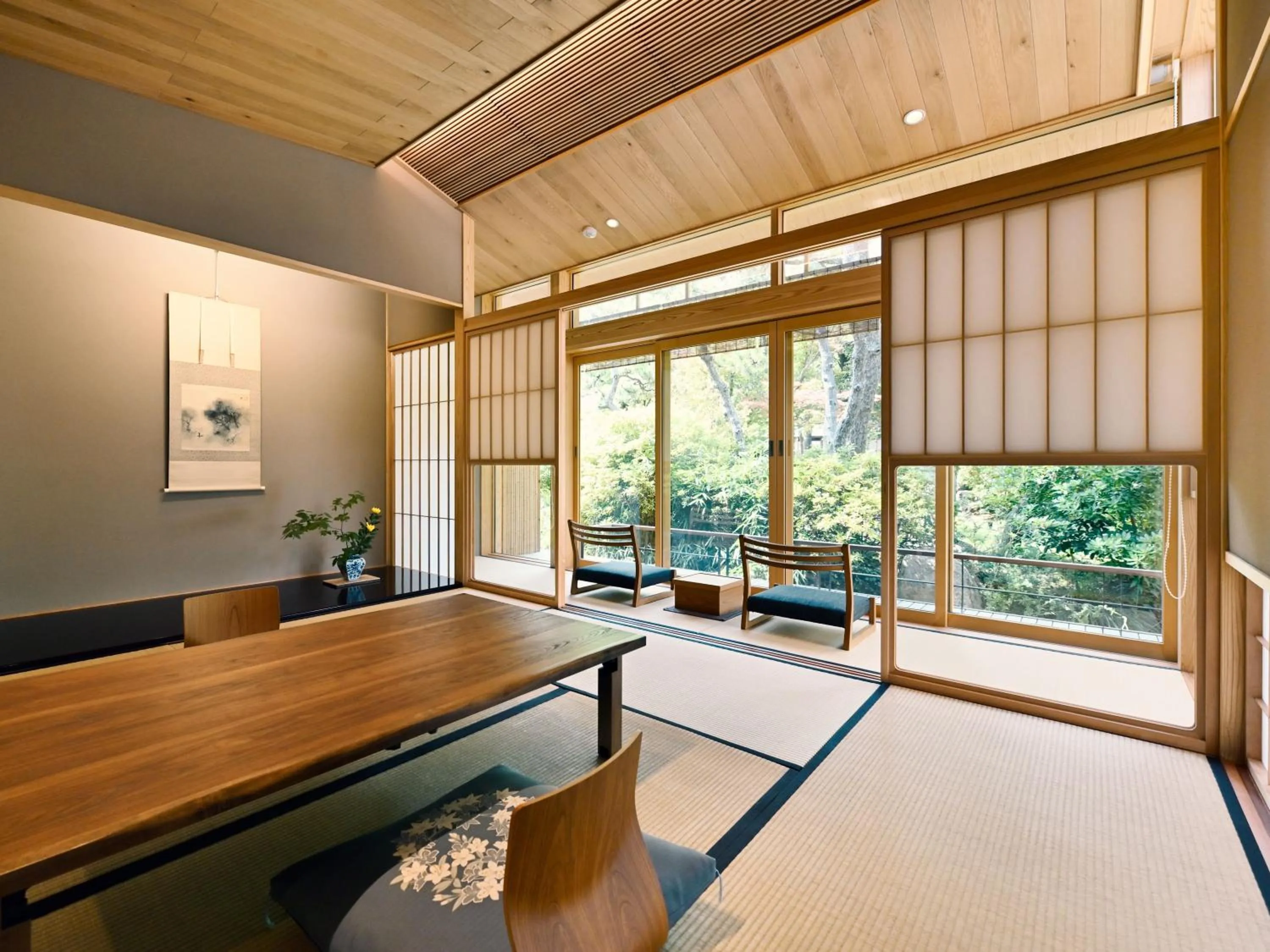 Photo of the whole room in Beniya