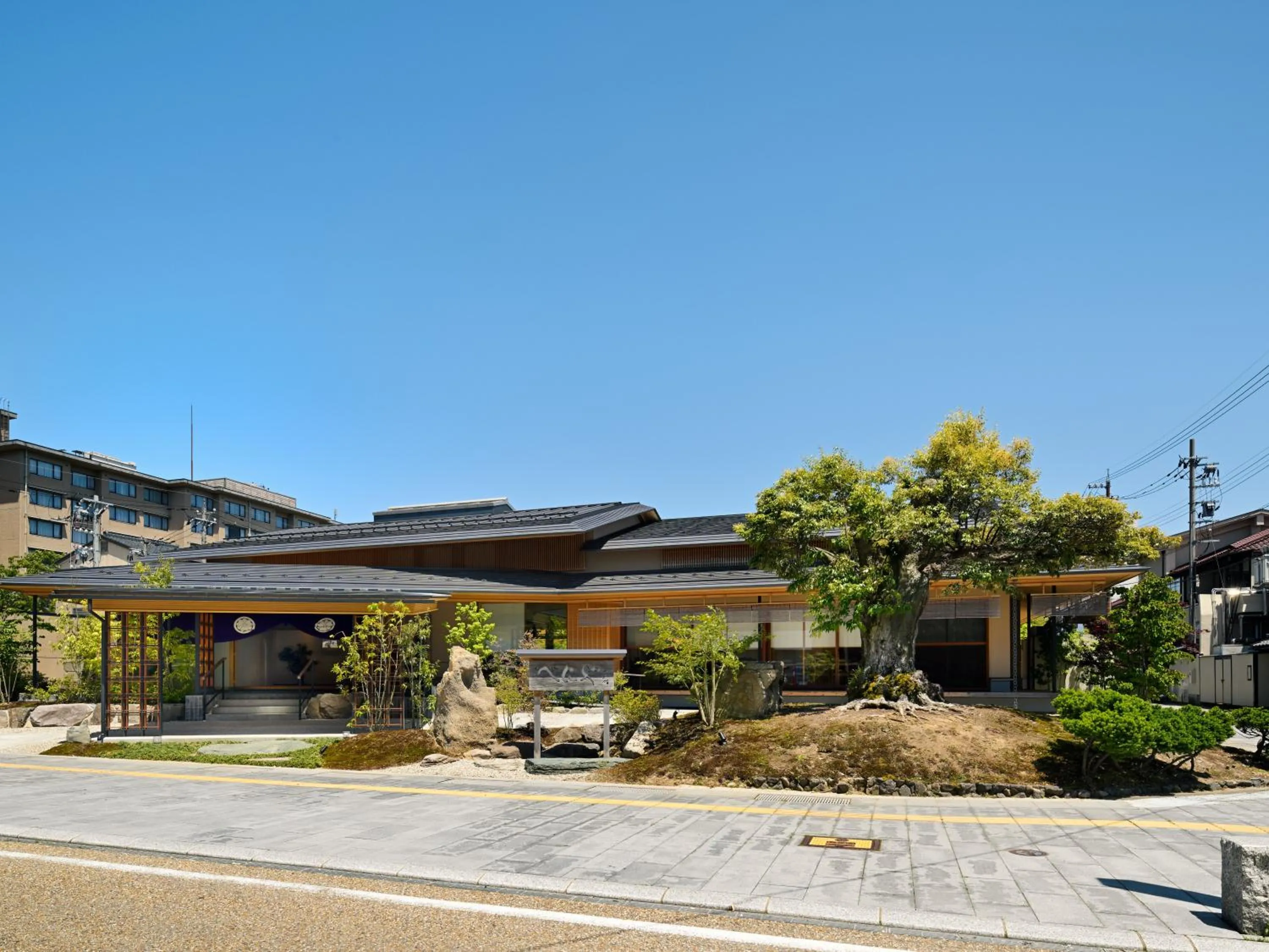 Property building in Beniya