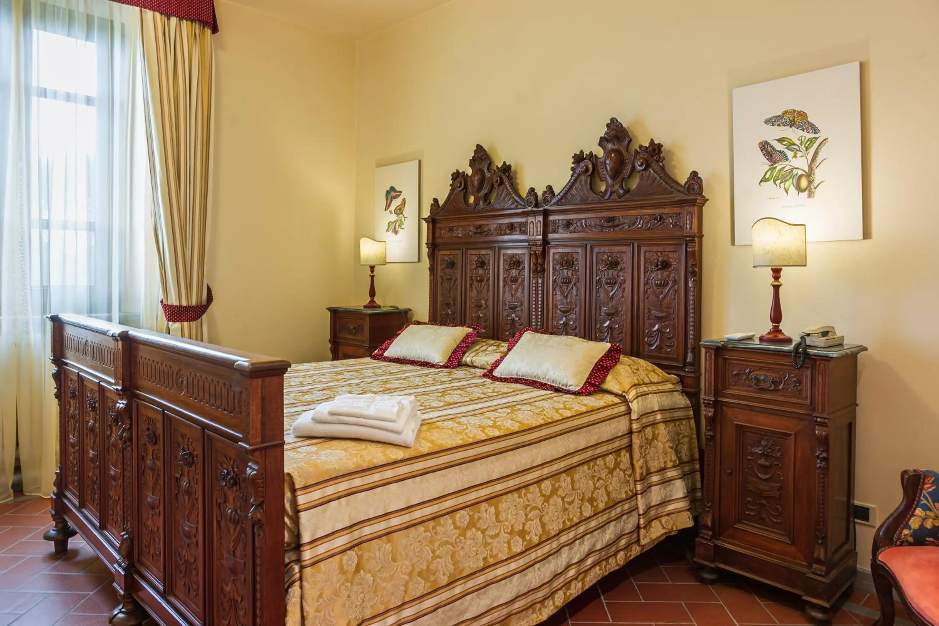 Photo of the whole room, Bed in Villa Colombai