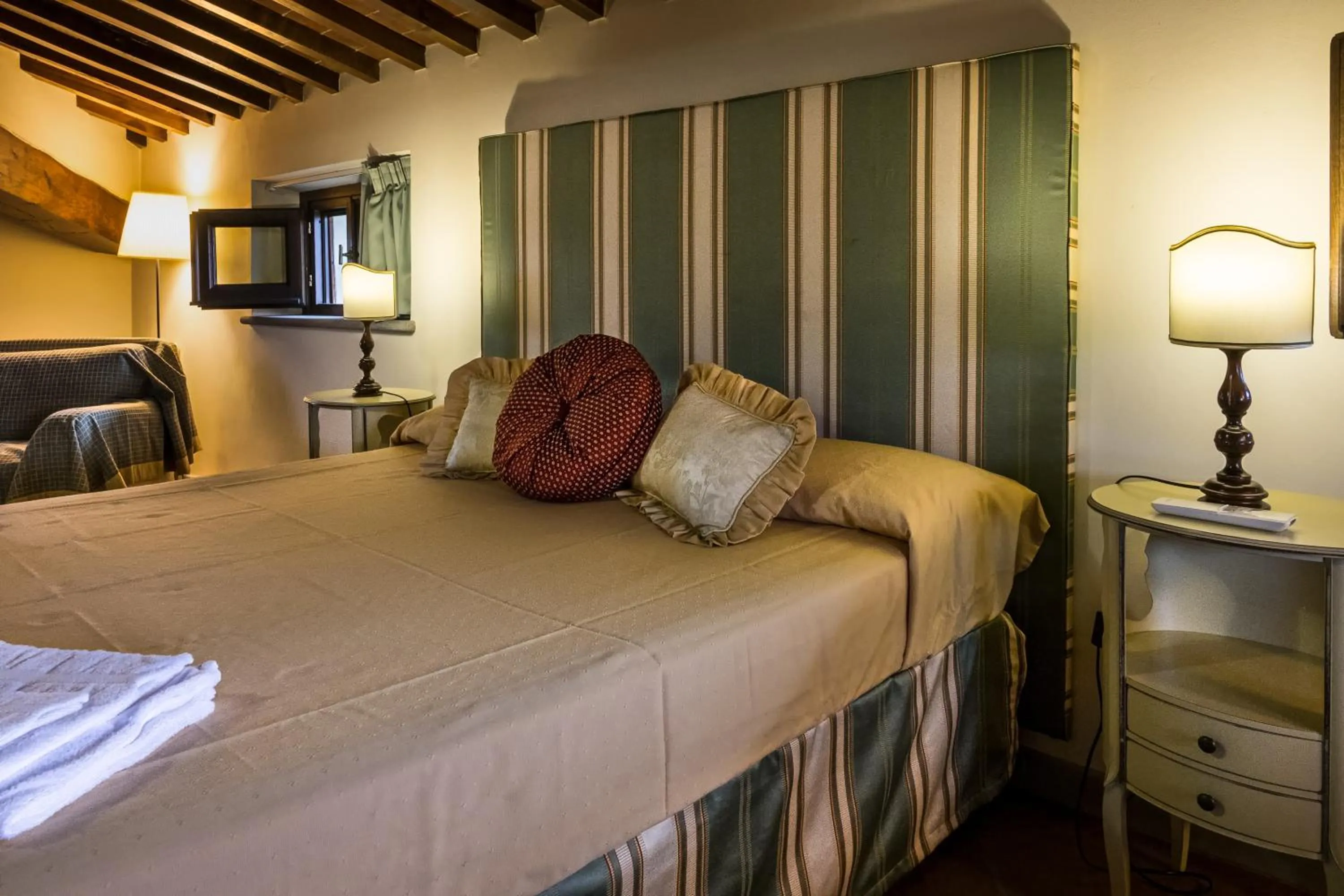 Bedroom, Bed in Villa Colombai