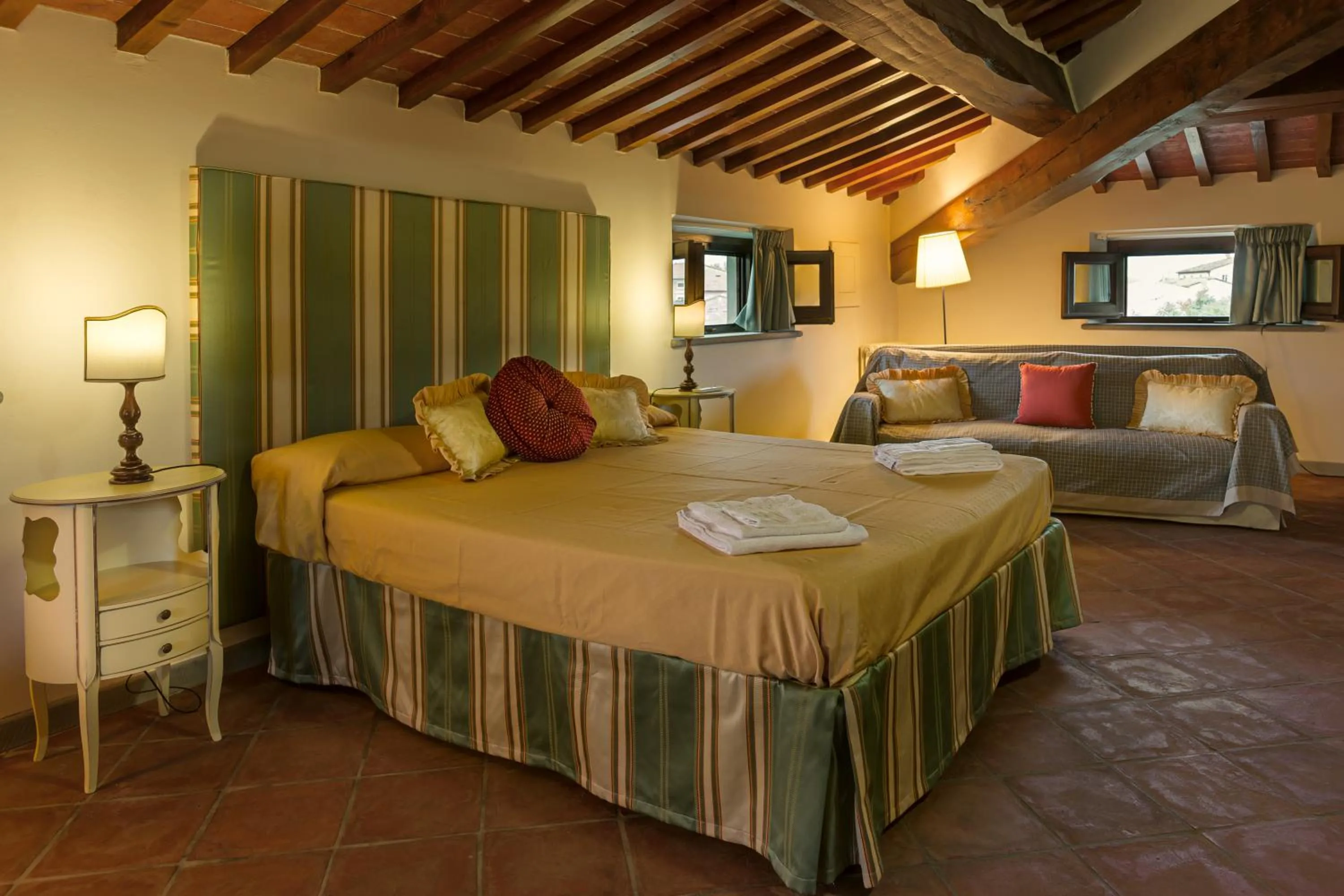 Bedroom, Bed in Villa Colombai