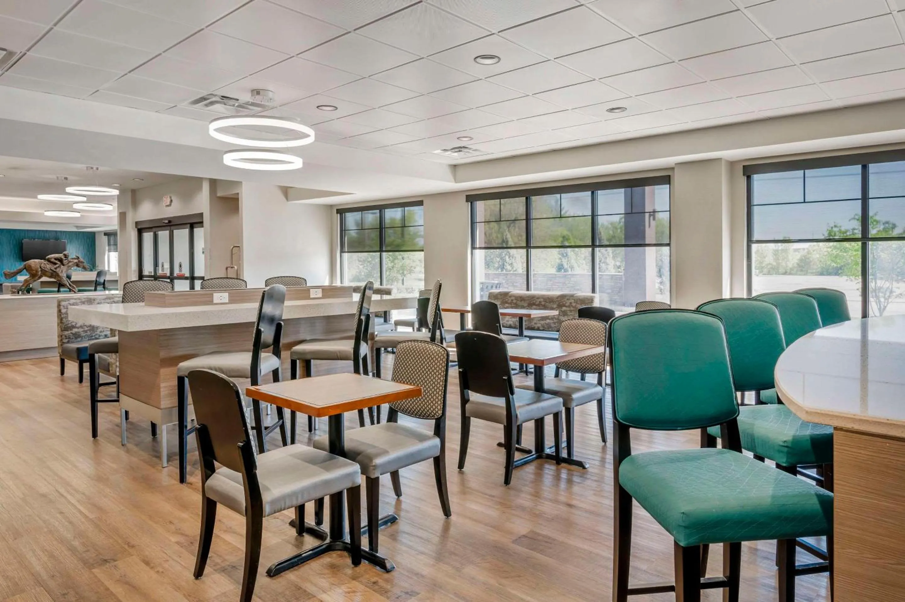 Breakfast in Best Western Plus Louisville North