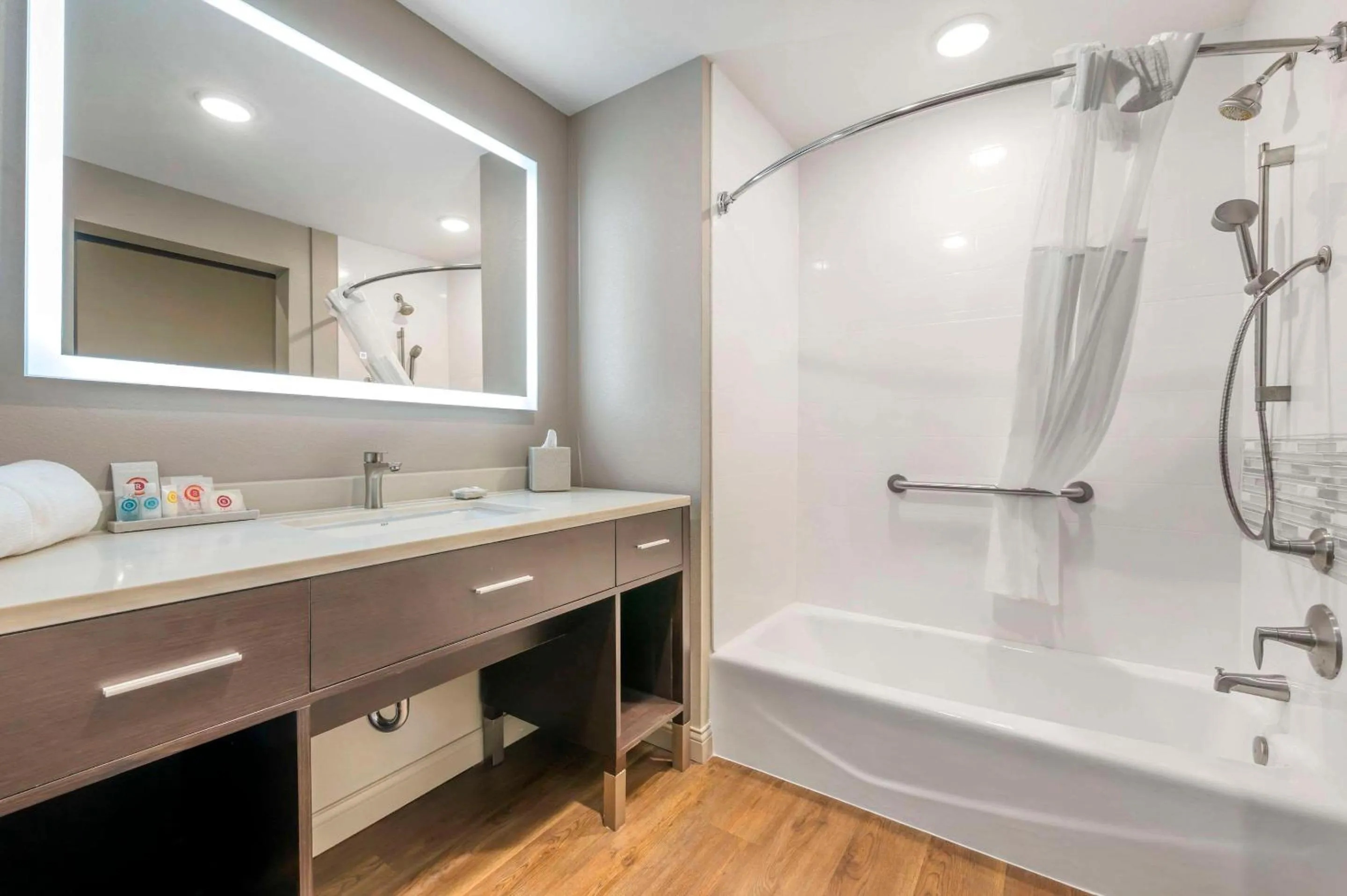 Bedroom in Best Western Plus Louisville North