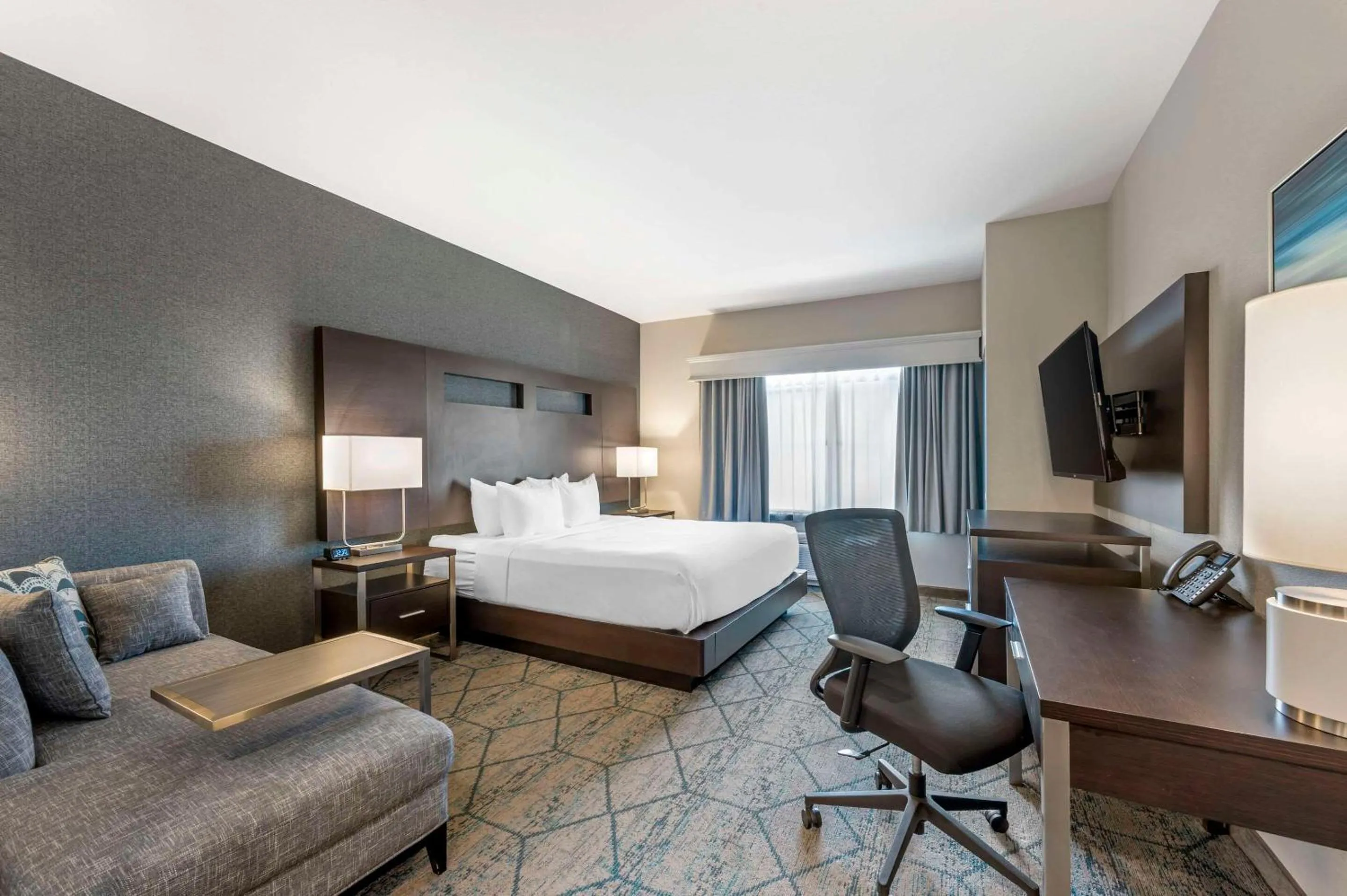 Bedroom, Bed in Best Western Plus Louisville North