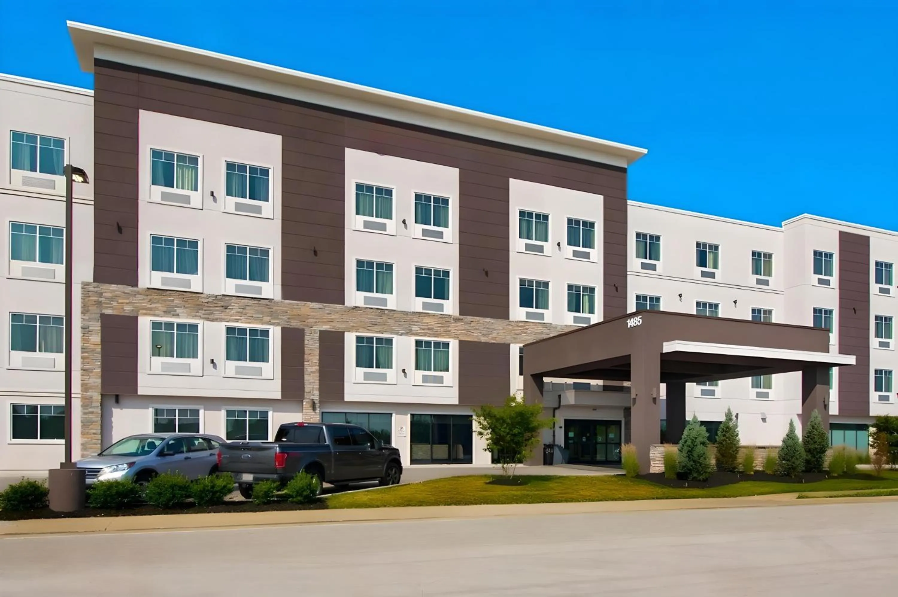 Property building in Best Western Plus Louisville North