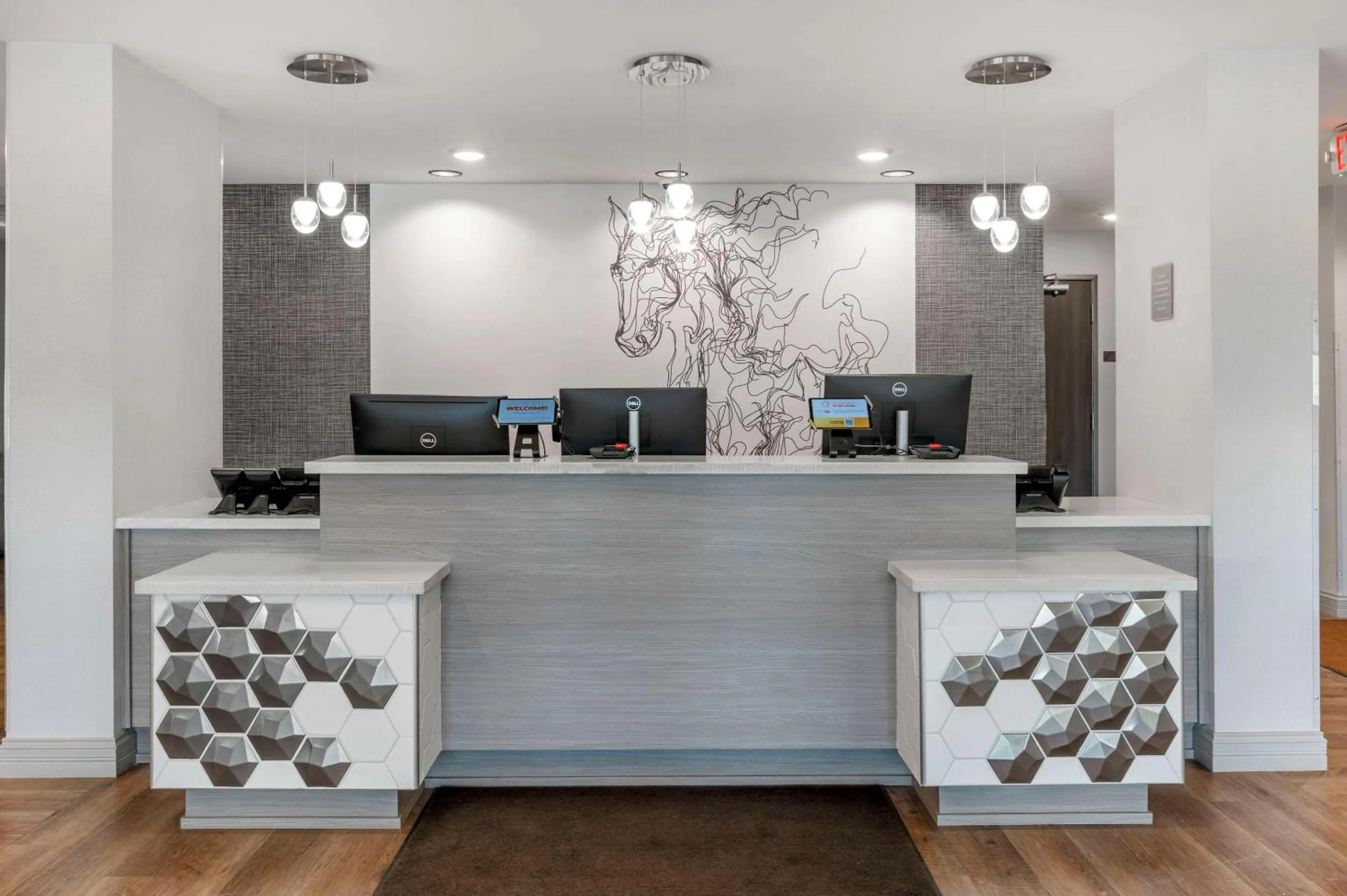 Lobby or reception in Best Western Plus Louisville North