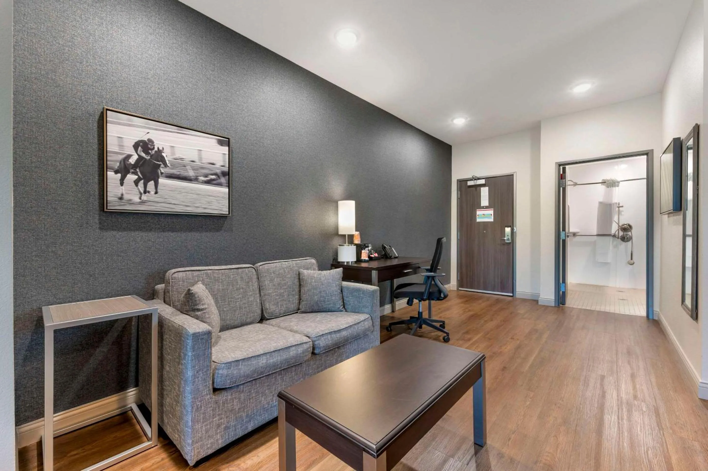 Bedroom in Best Western Plus Louisville North