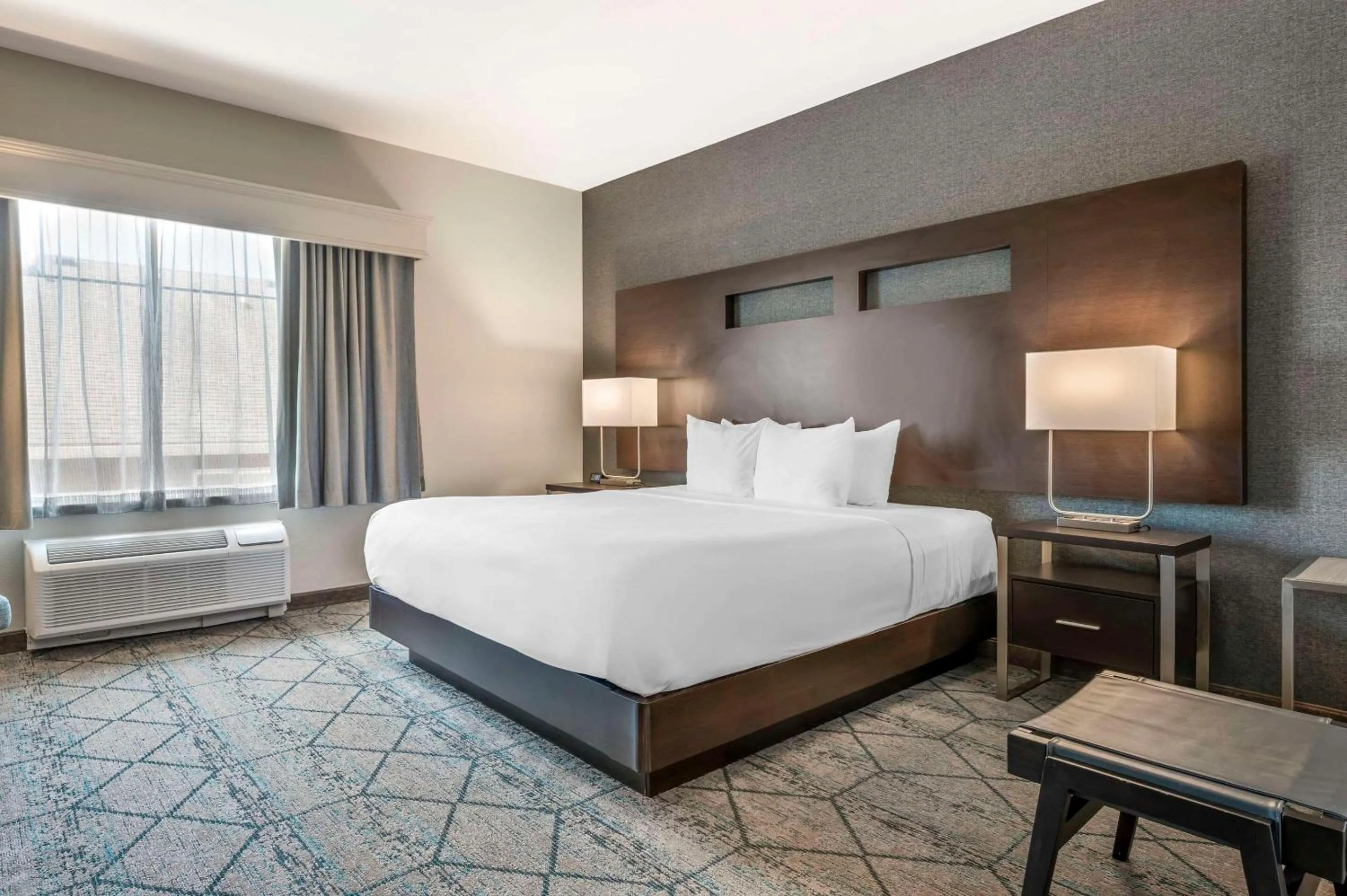 Bedroom, Bed in Best Western Plus Louisville North