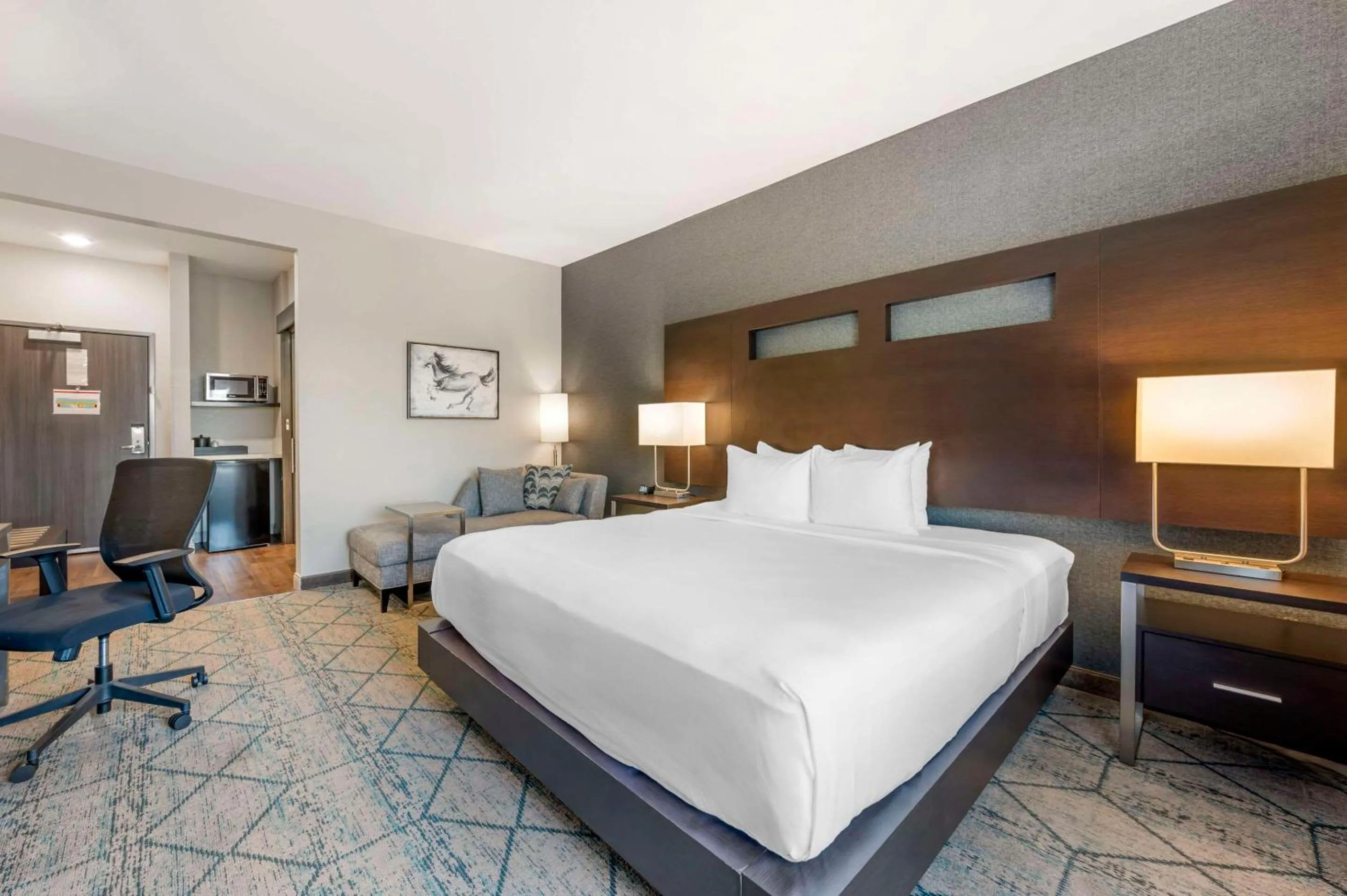 Bedroom, Bed in Best Western Plus Louisville North