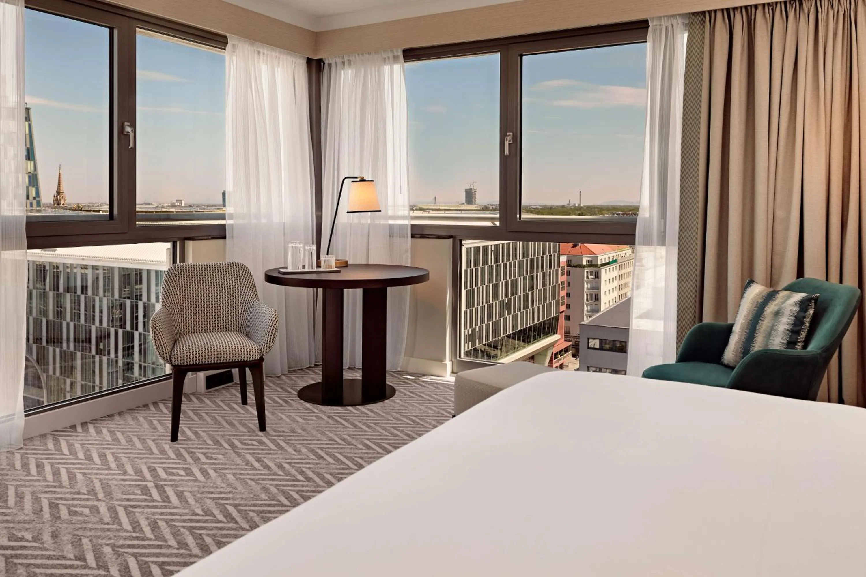 Corner King Room in Hilton Vienna Park