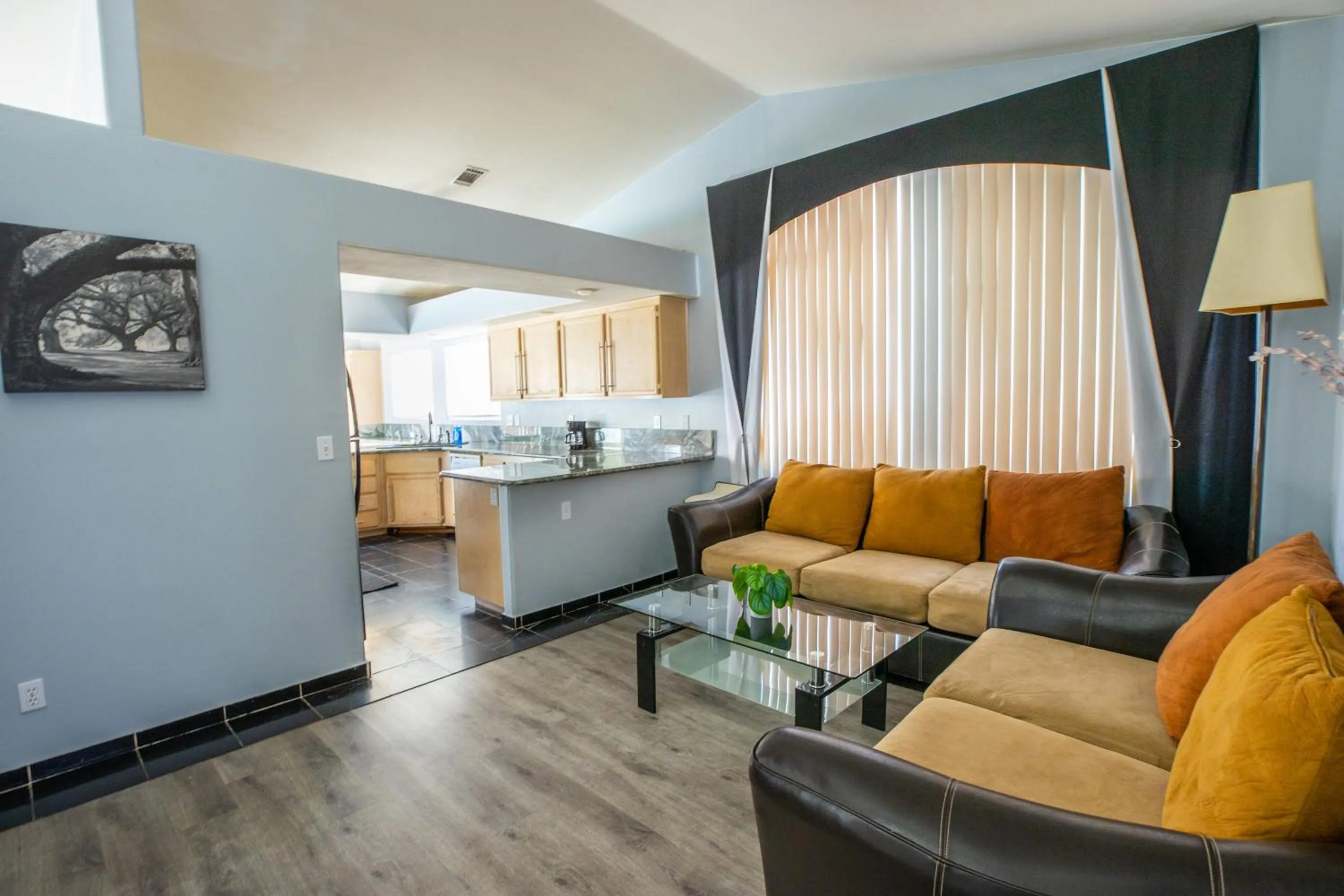 Seating area in Luxury 1900 SQ FT House Huge 46 FT Pool & Hot SPA