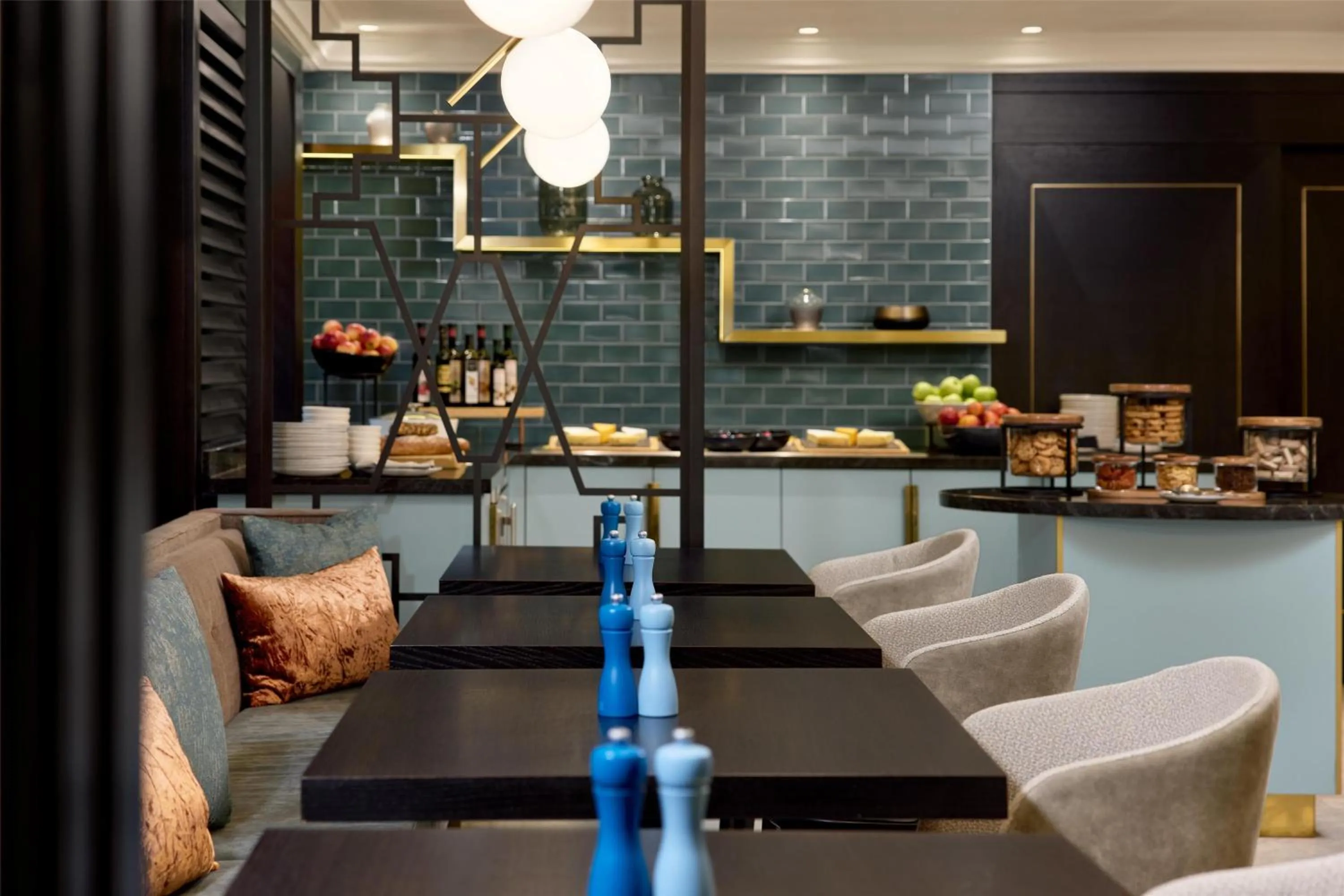 Property building in Hilton Vienna Plaza