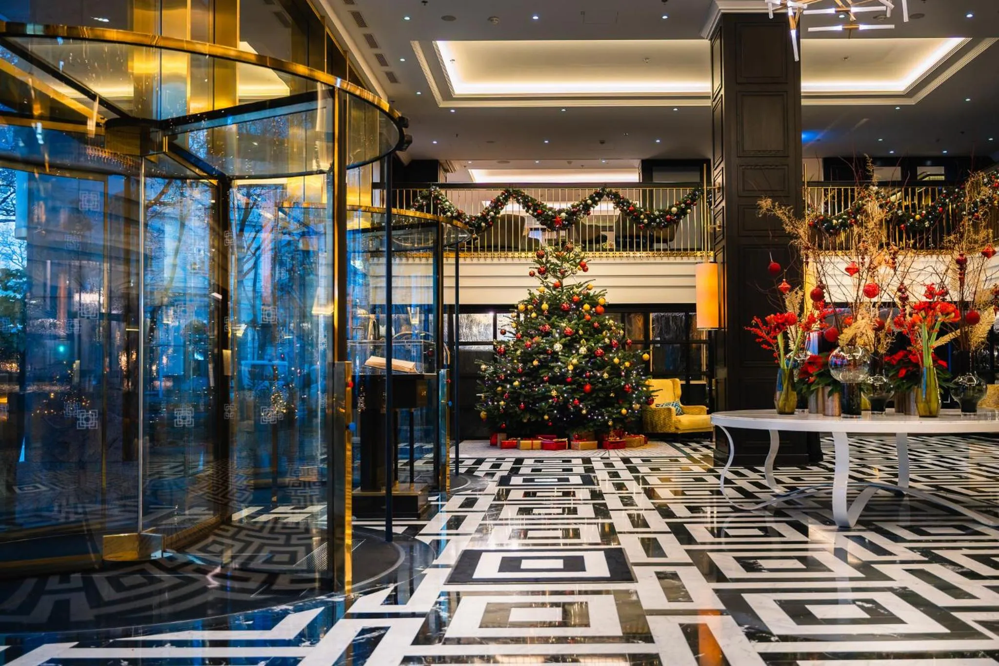 Lobby or reception in Hilton Vienna Plaza