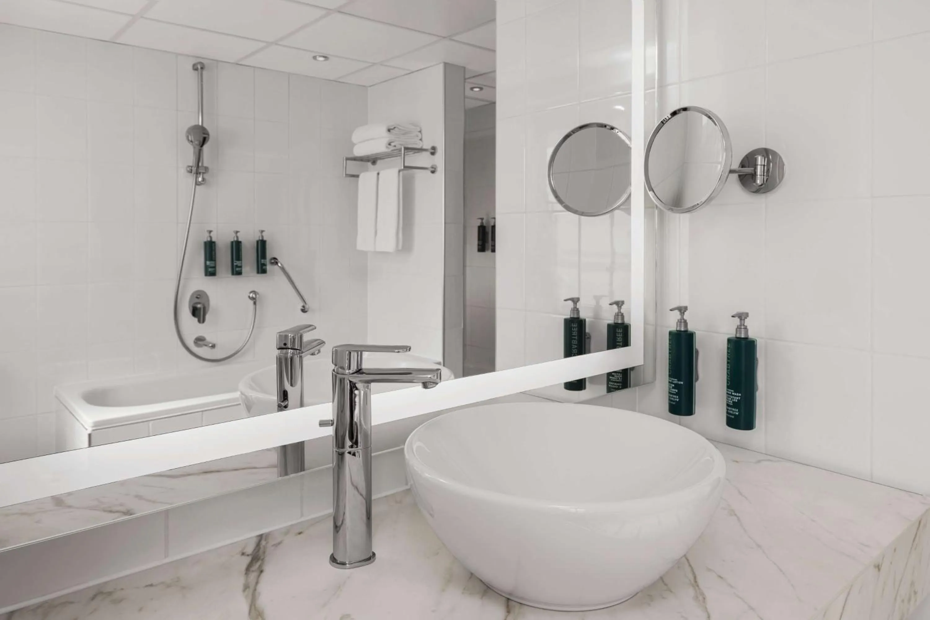 Bathroom in Hilton Vienna Waterfront