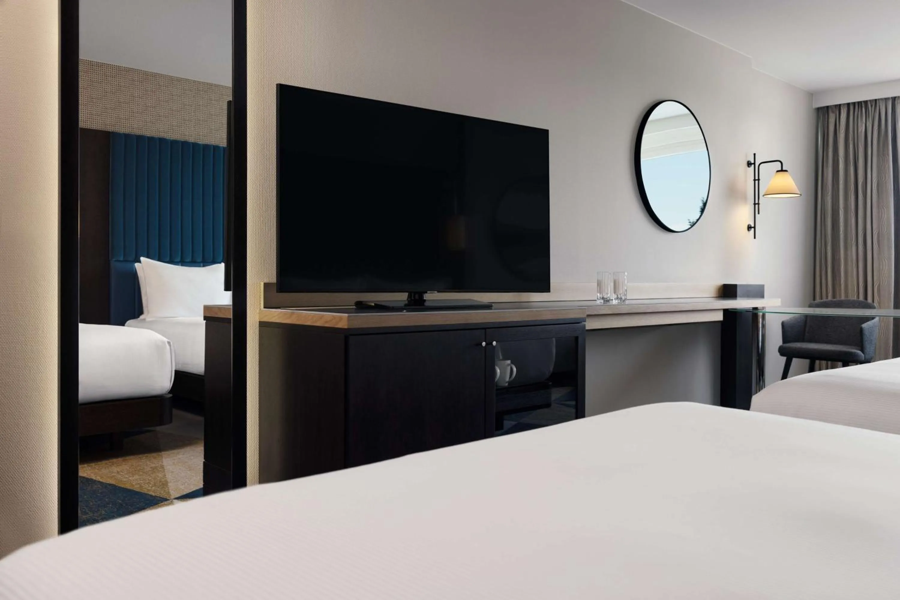 TV and multimedia, Bed in Hilton Vienna Waterfront