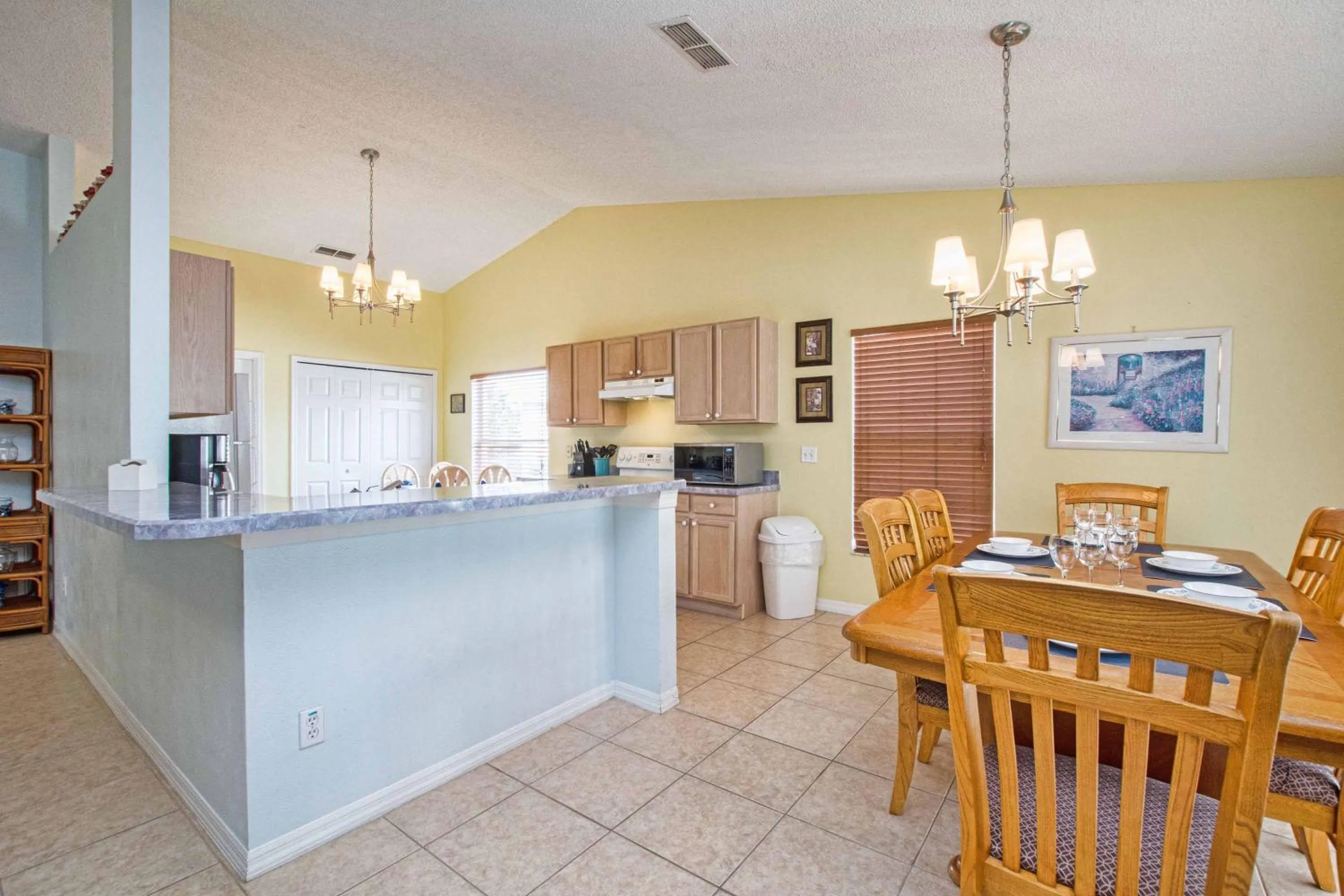 Property building in Indian Ridge- 4 Bedroom Pool Home- 2405Ir