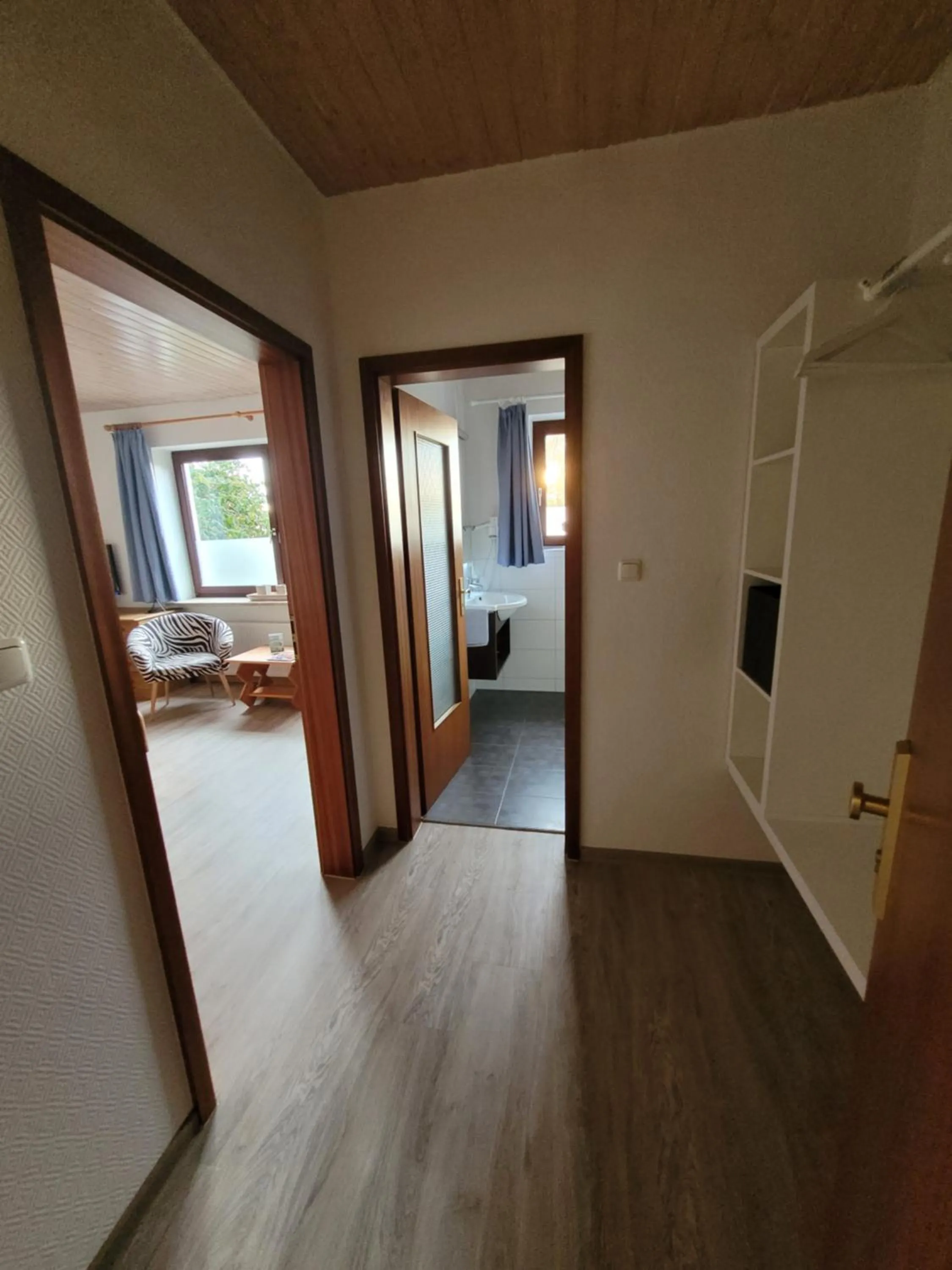 Photo of the whole room in Room and kitchen im Katerberg