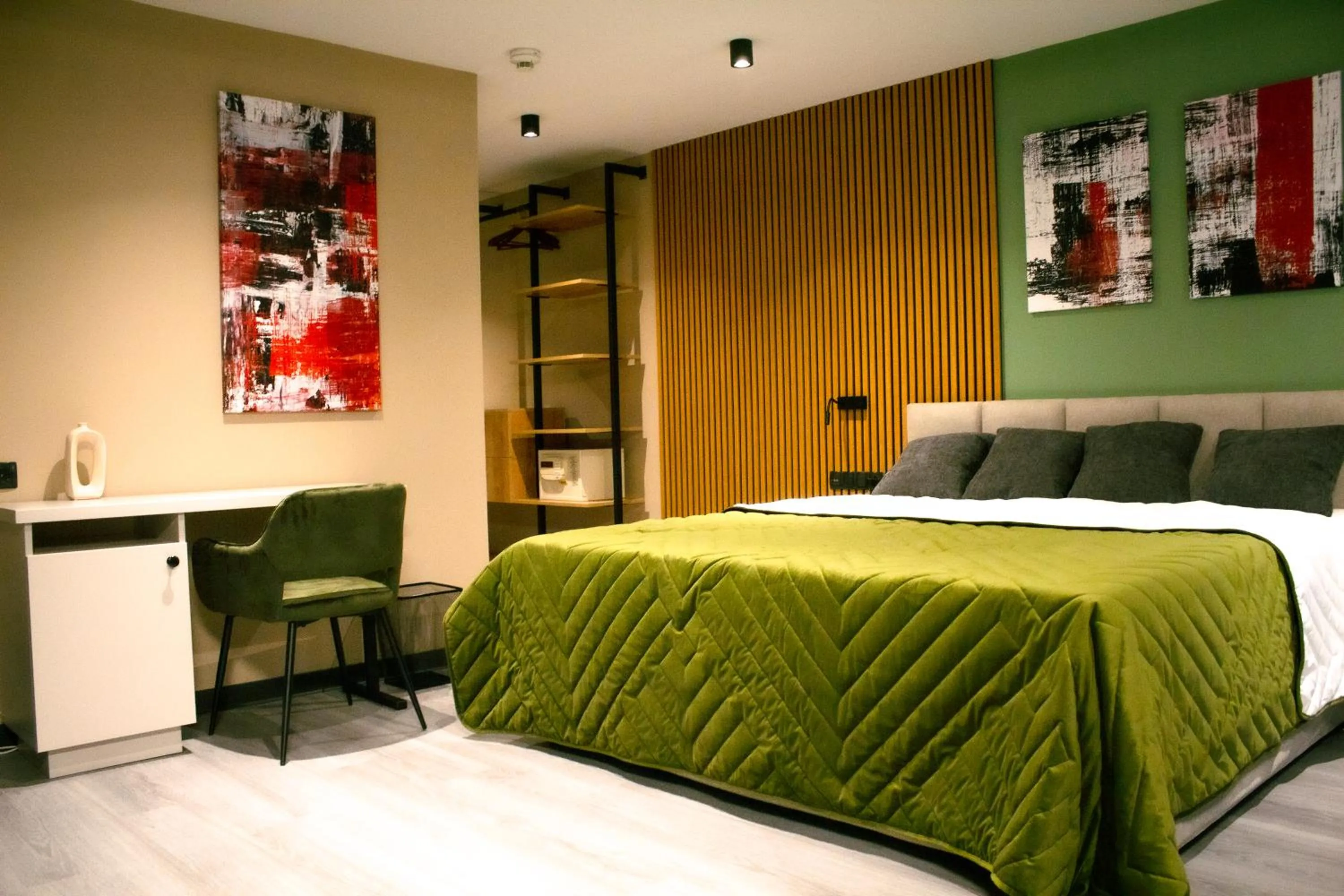 Bed in Mountains Hotel