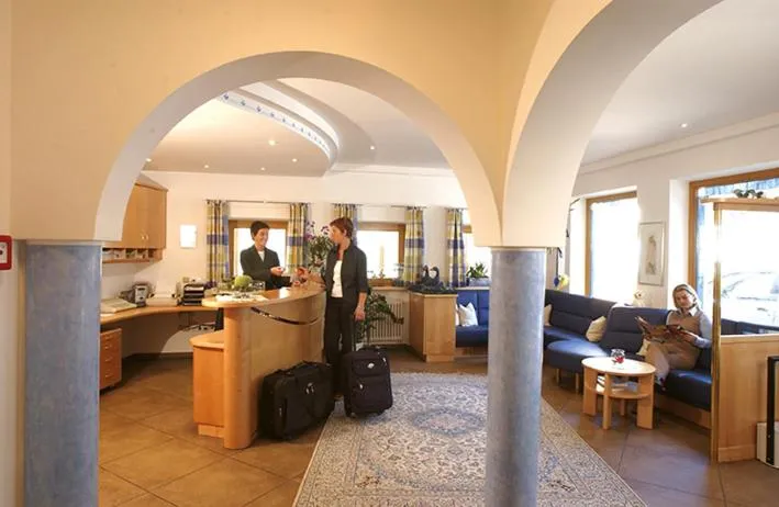 Lobby or reception in Gasthof Sonne snc