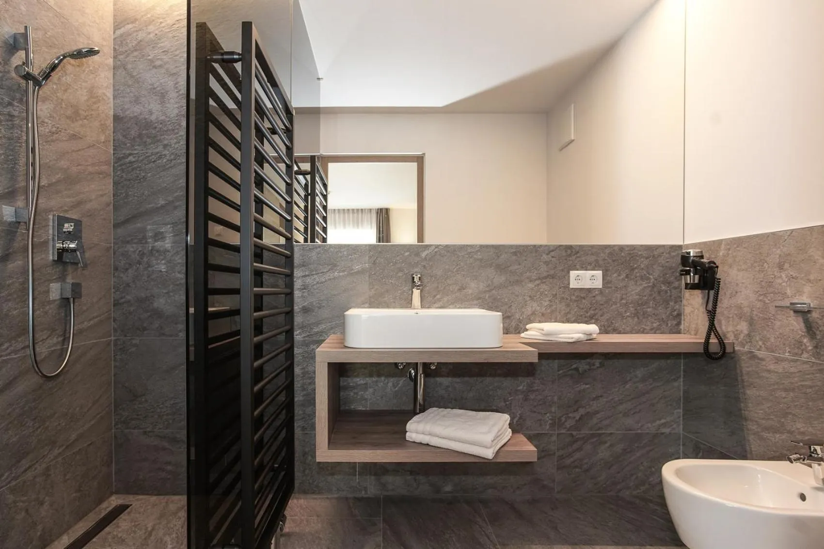 Shower in Gasthof Sonne snc