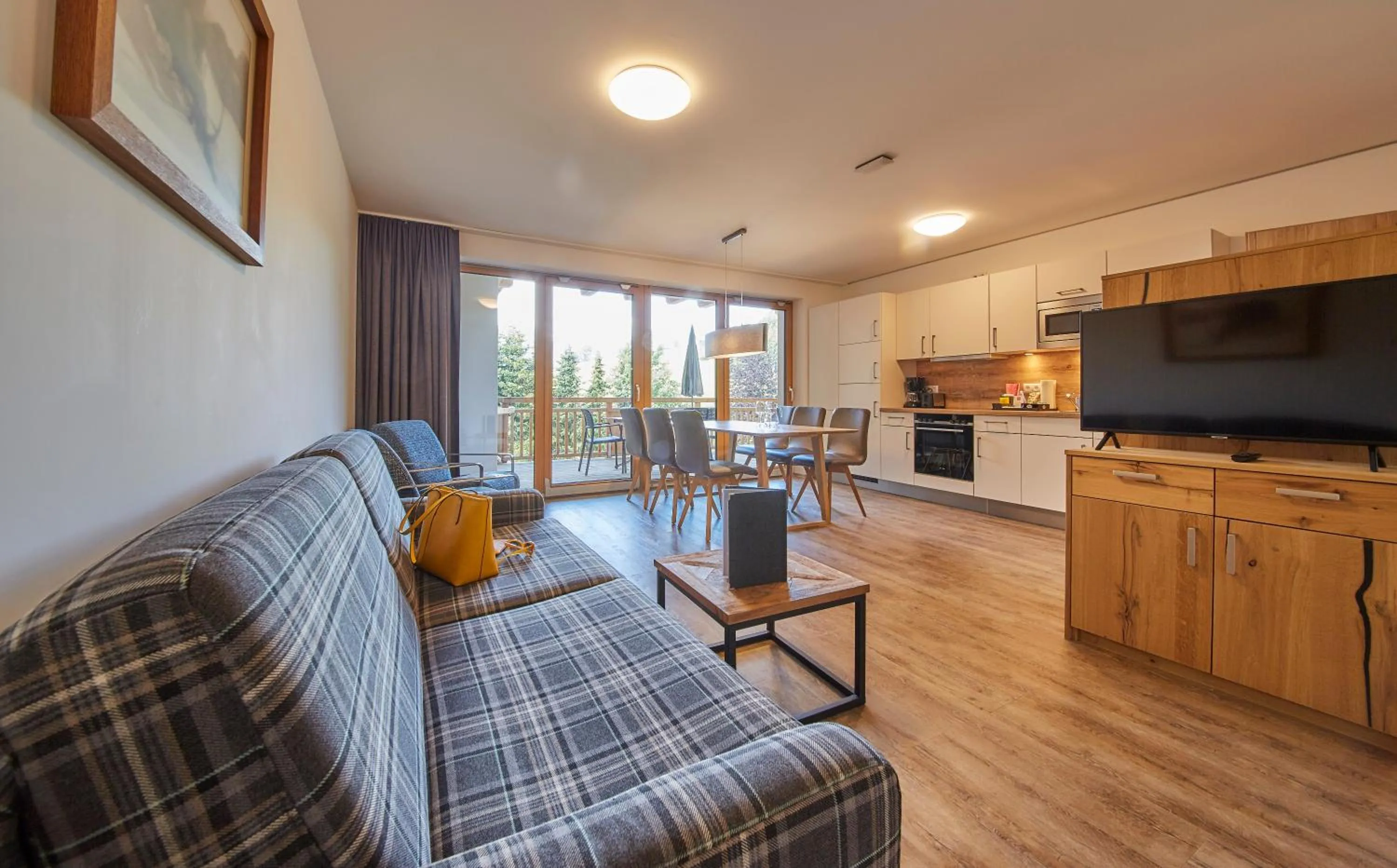 Kitchen or kitchenette in AlpenParks Hotel & Apartment Sonnleiten