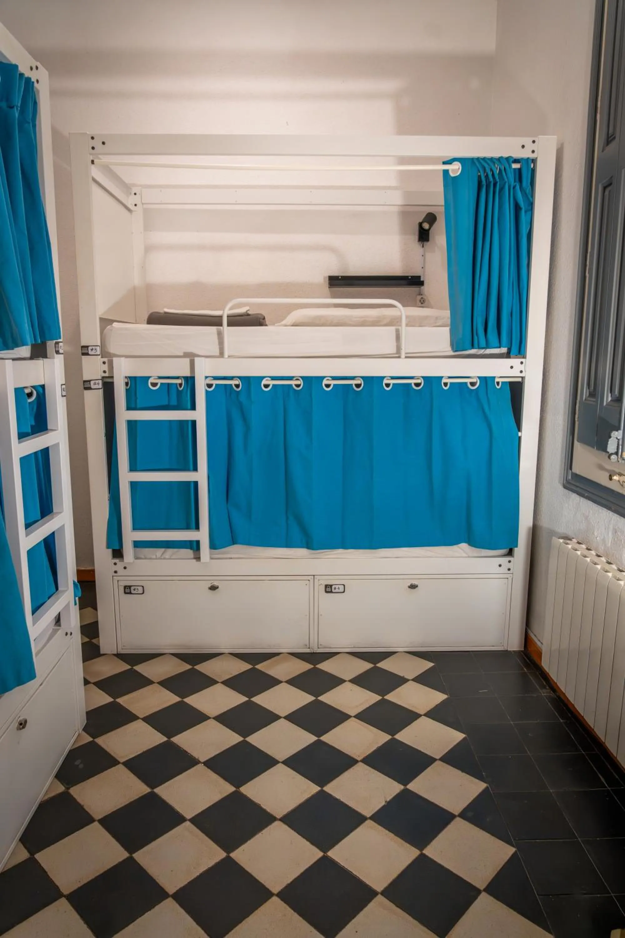 bunk bed, Bed in Soul Backpackers Barcelona