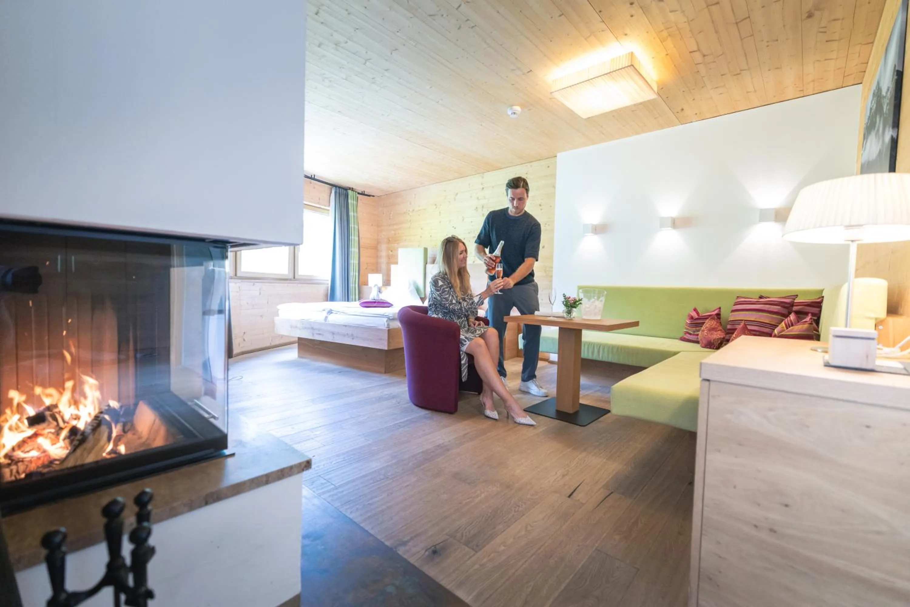 room service, Bed in Hotel Leonhard