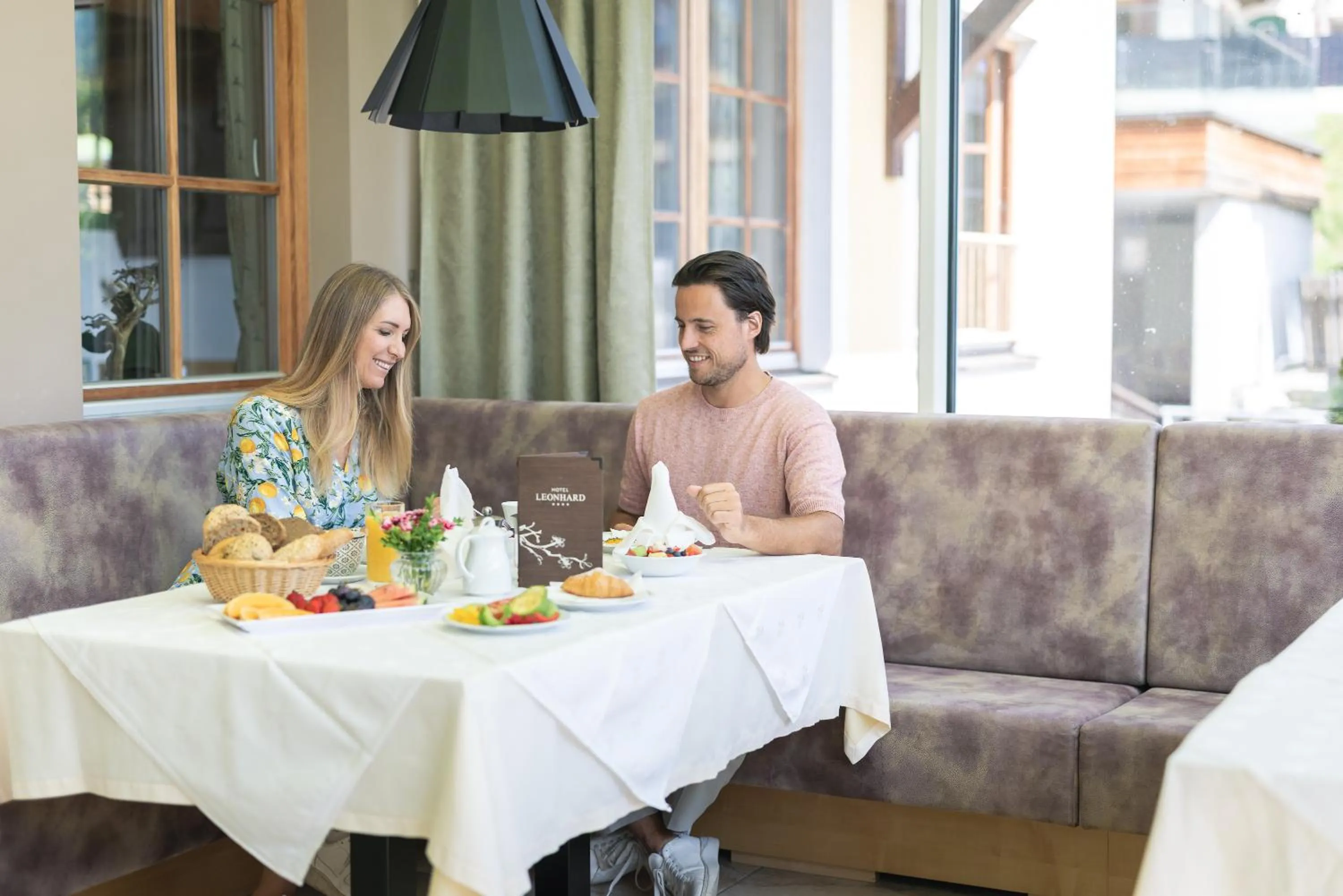 Restaurant/places to eat in Hotel Leonhard