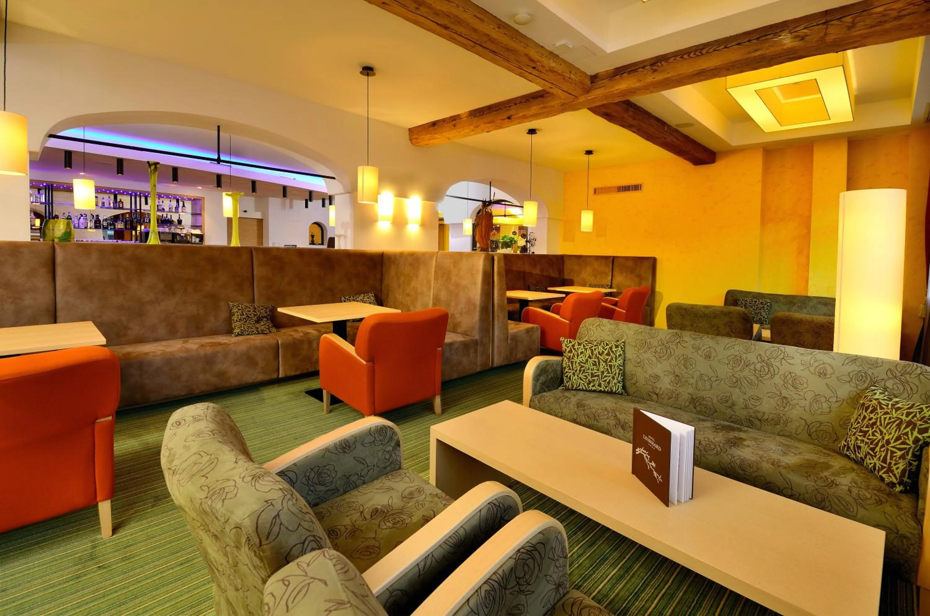 Lounge or bar in Hotel Leonhard