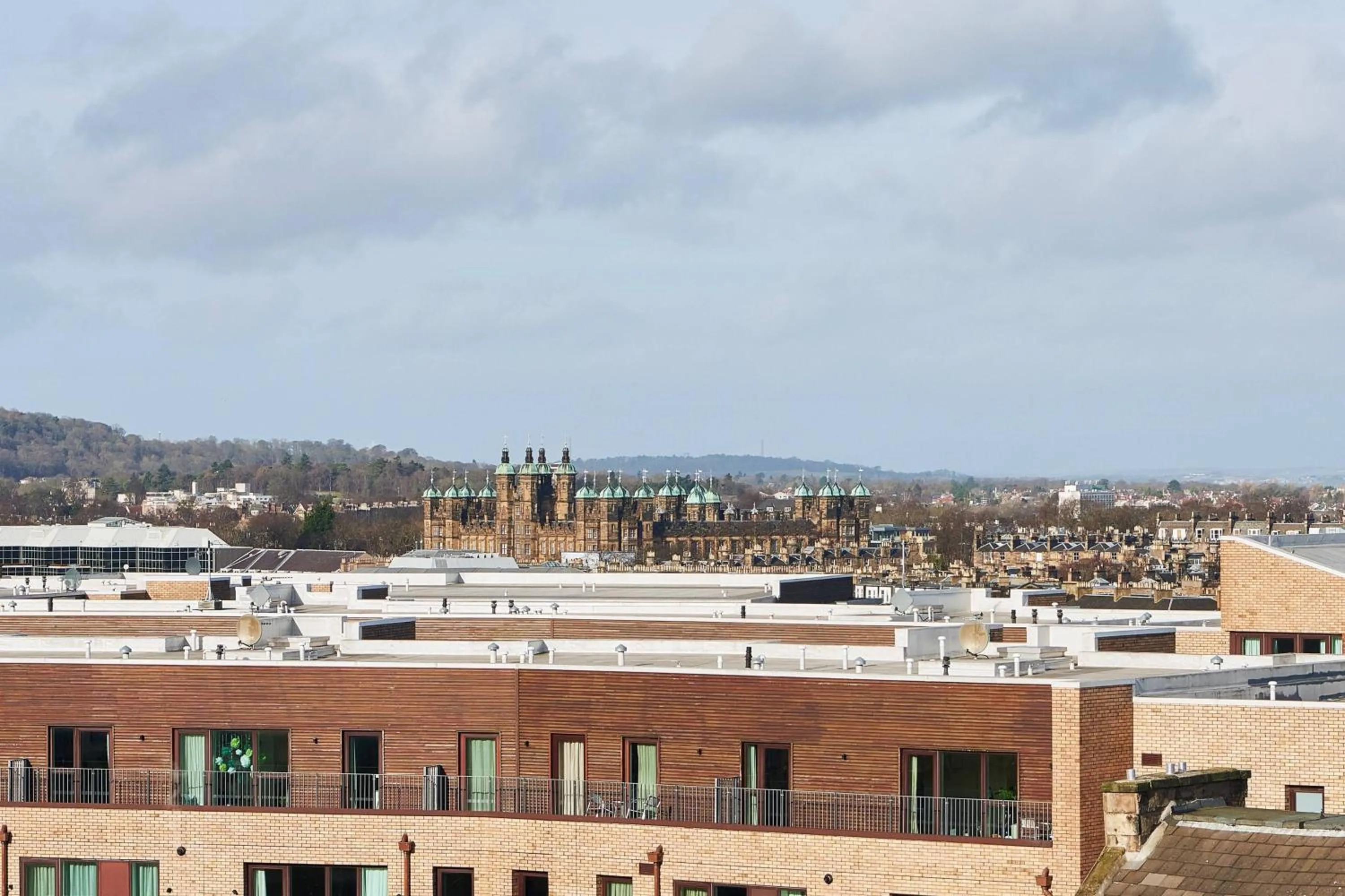 Lounge or bar in Moxy Edinburgh Fountainbridge