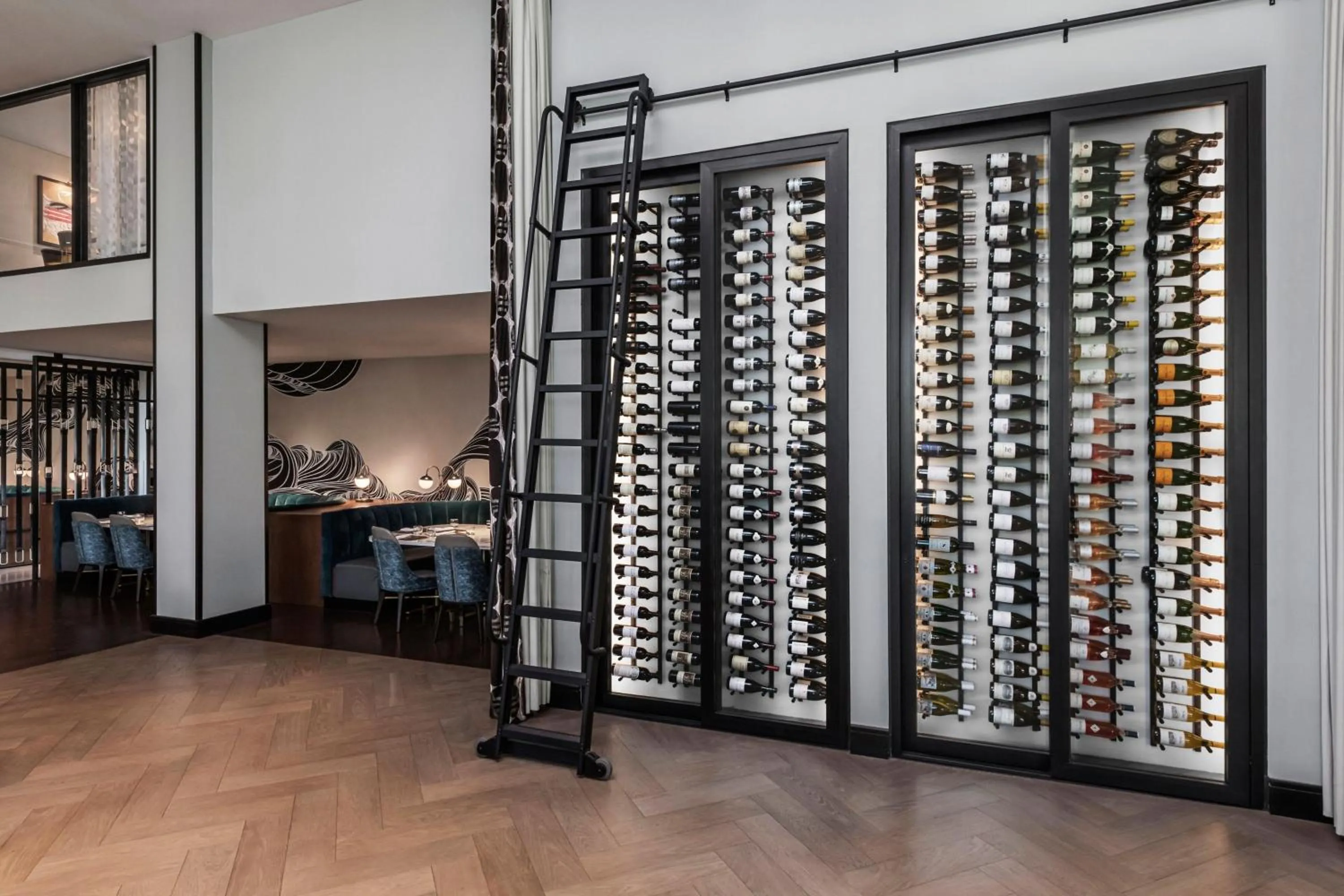 Restaurant/places to eat in Le Meridien Pasadena Arcadia