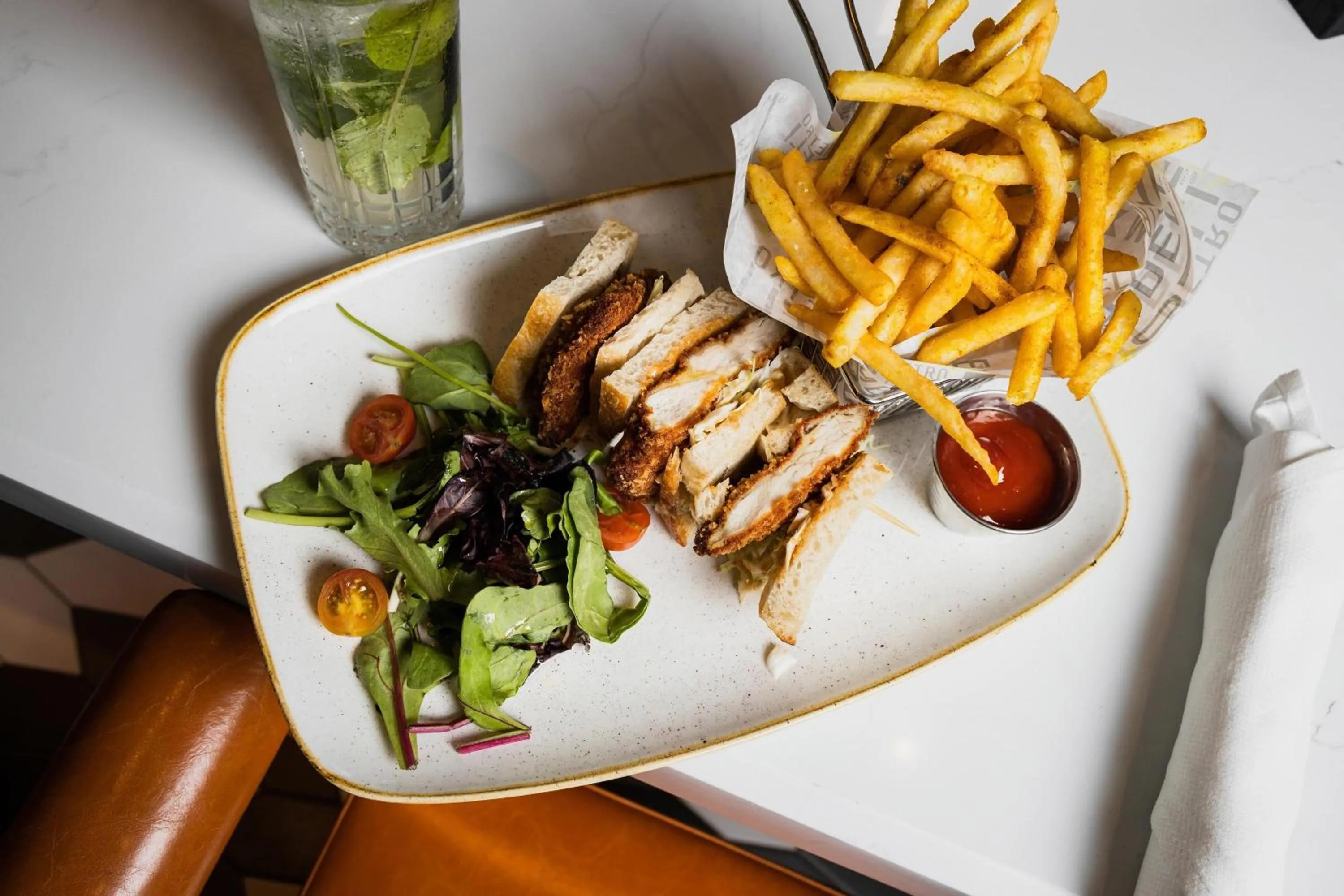 Restaurant/places to eat in Le Meridien Pasadena Arcadia