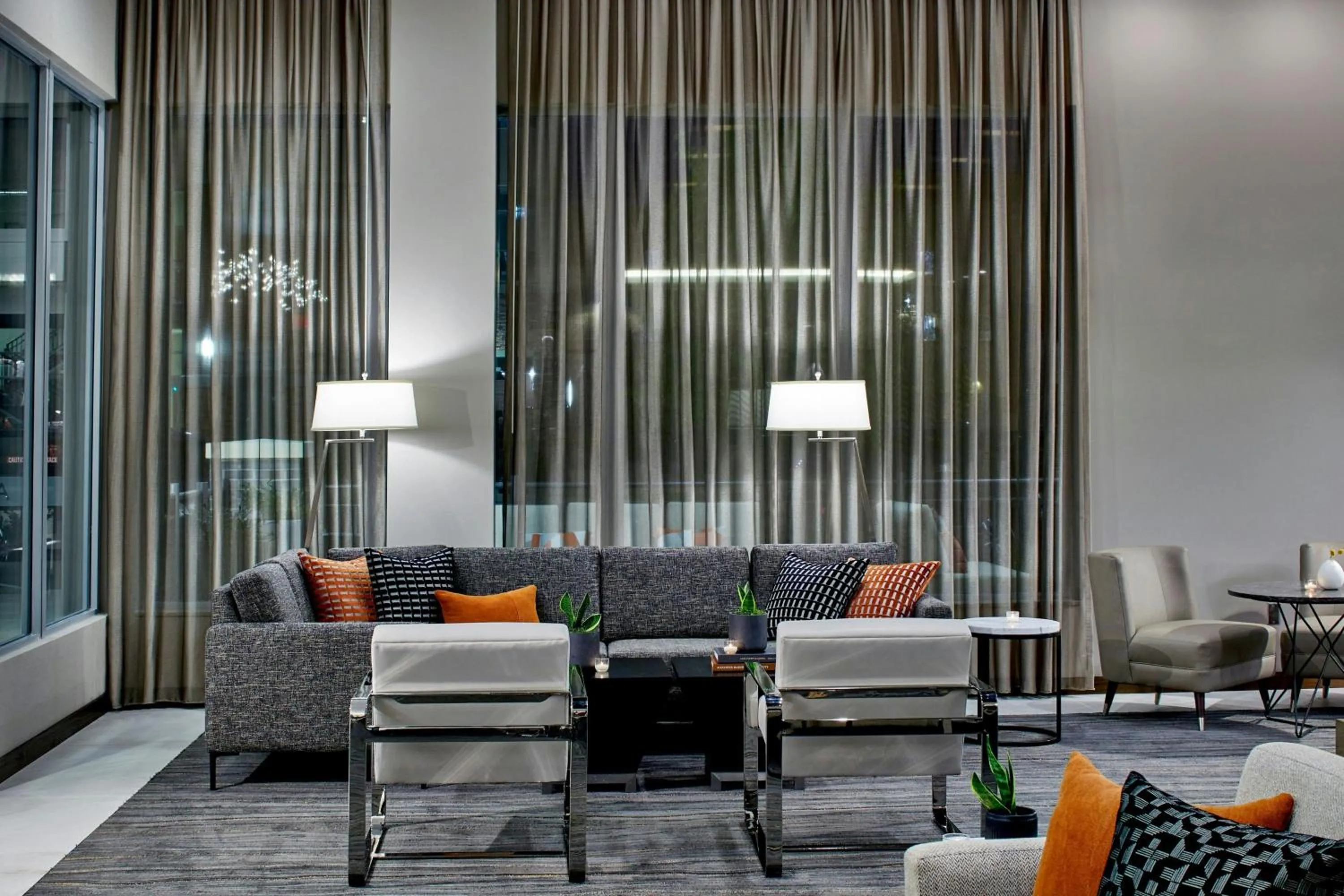 Lounge or bar in AC Hotel by Marriott Tuscaloosa Downtown