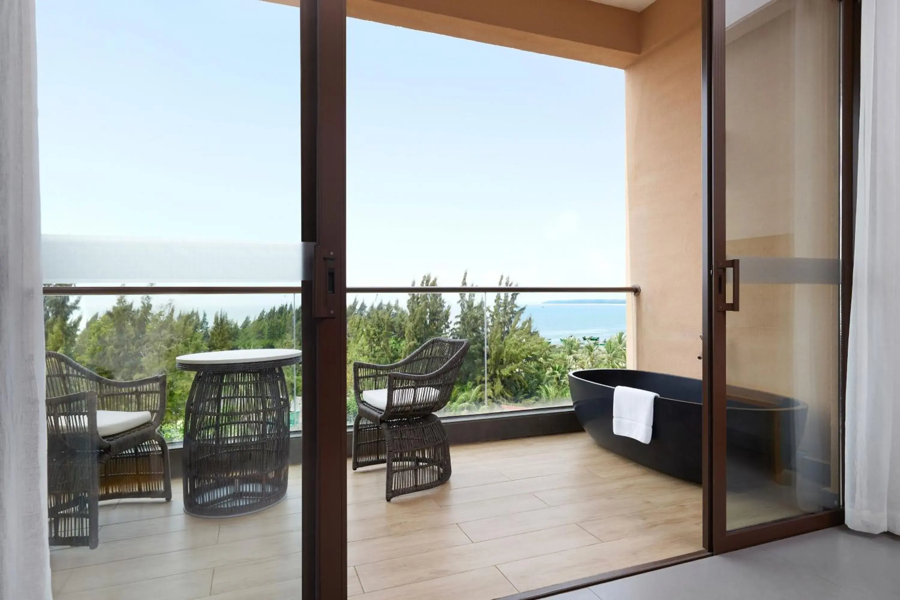 Deluxe Sea view Guest room with 2 Double, Balcony in Sheraton Maoming Romantic Beach Resort Deluxe Sea view Guest room with 2 Double, Balcony in Sheraton Maoming Romantic Beach Resort