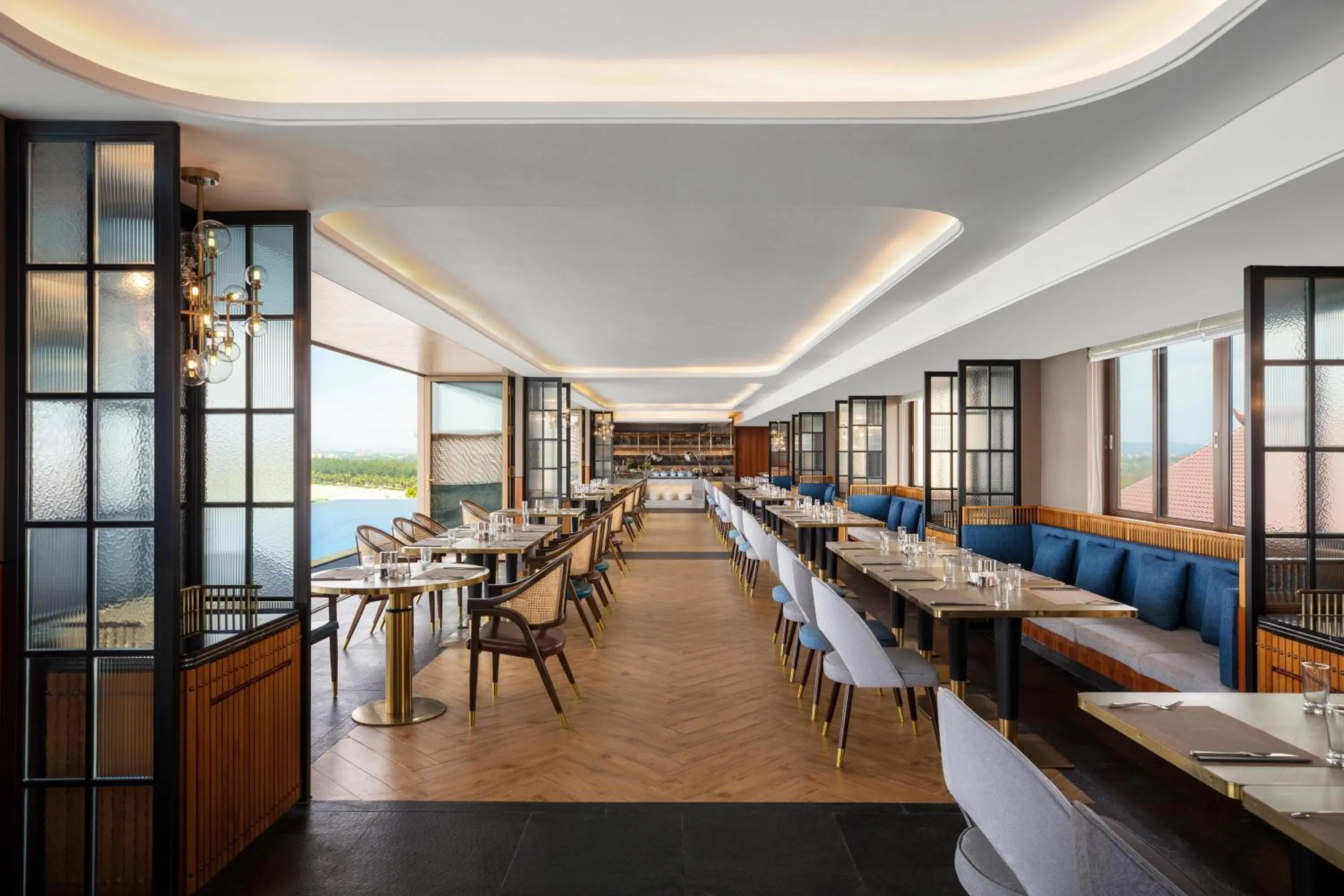 Restaurant/places to eat in Sheraton Maoming Romantic Beach Resort