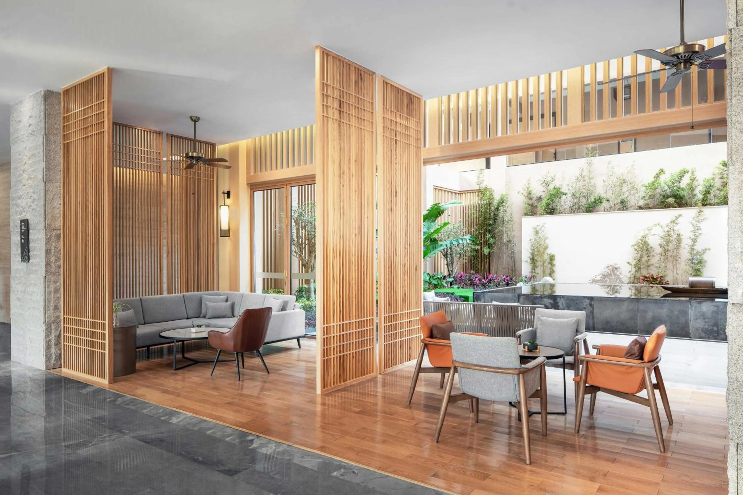 Lobby or reception in Sheraton Maoming Romantic Beach Resort