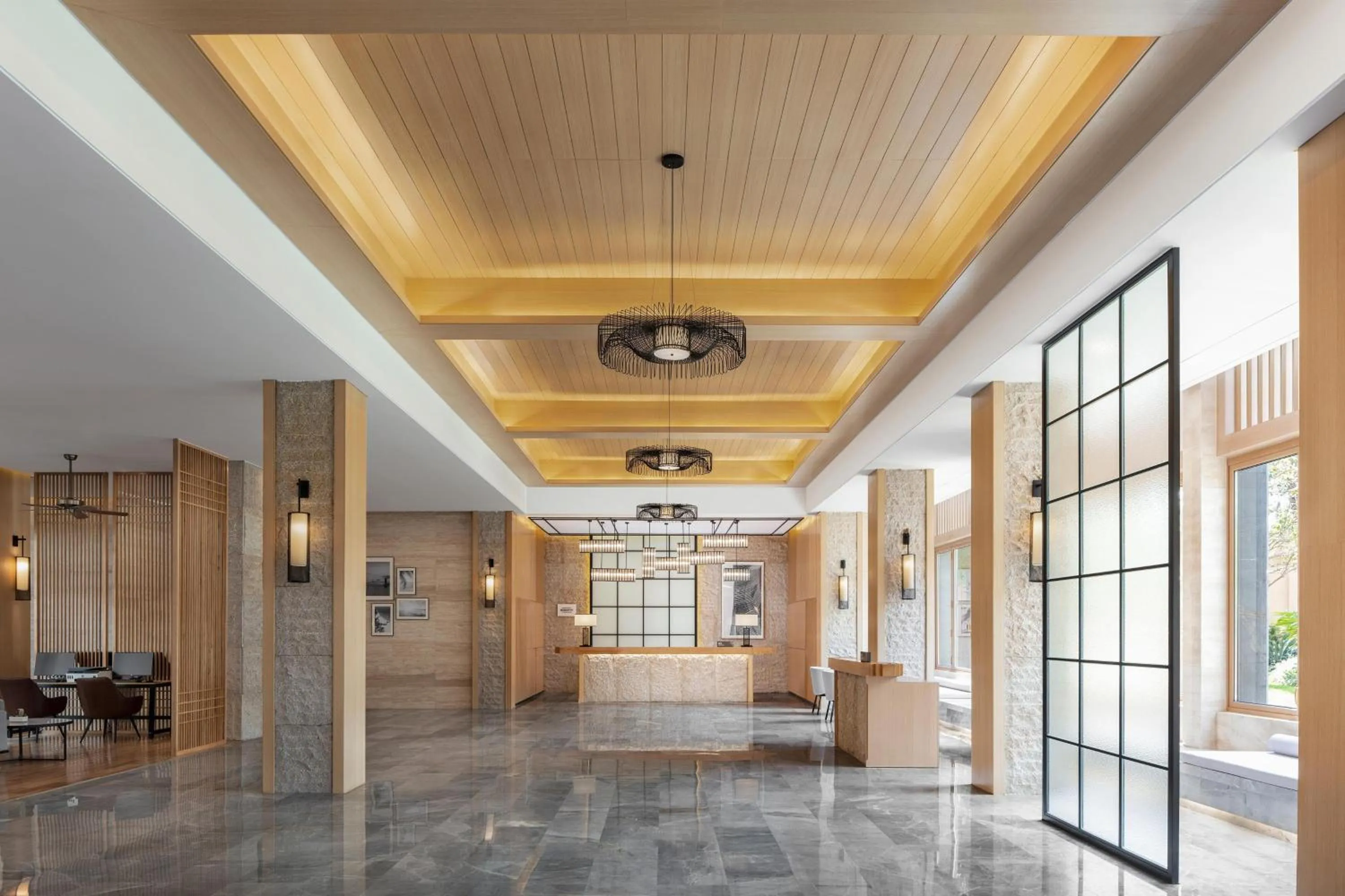 Lobby or reception in Sheraton Maoming Romantic Beach Resort