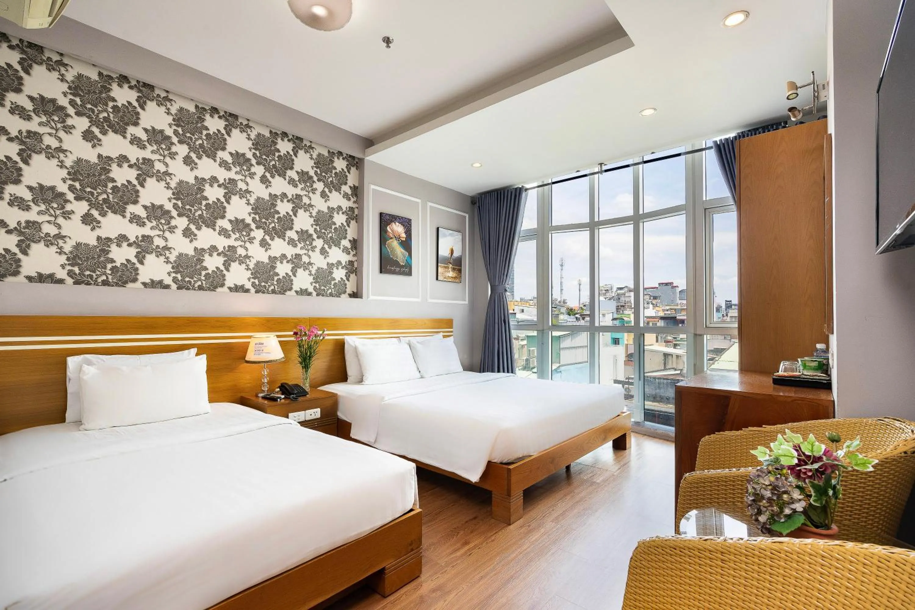 Photo of the whole room, Bed in Lucky Star Hotel 266 De Tham