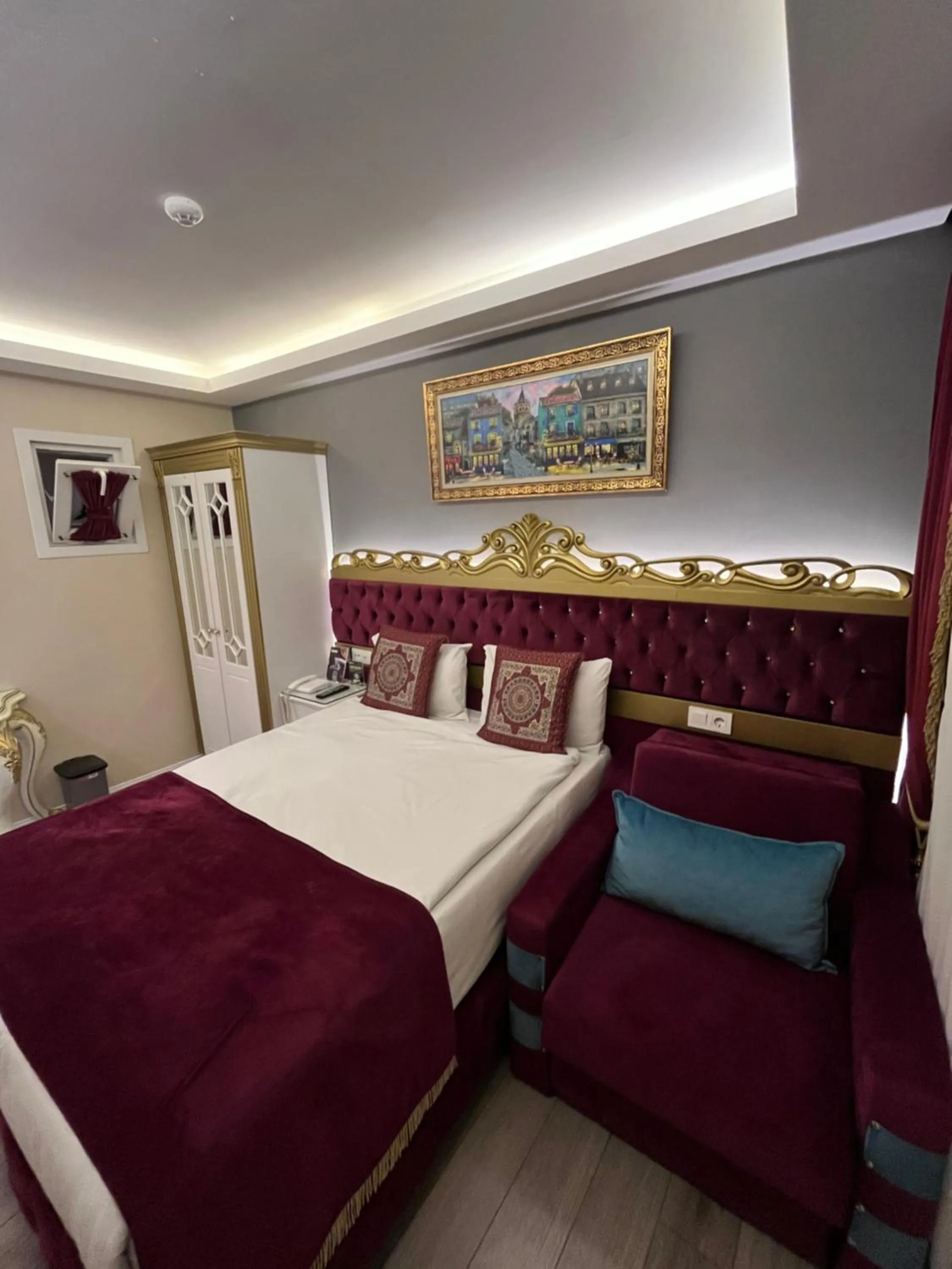 Bed in Constantinopolis Hotel