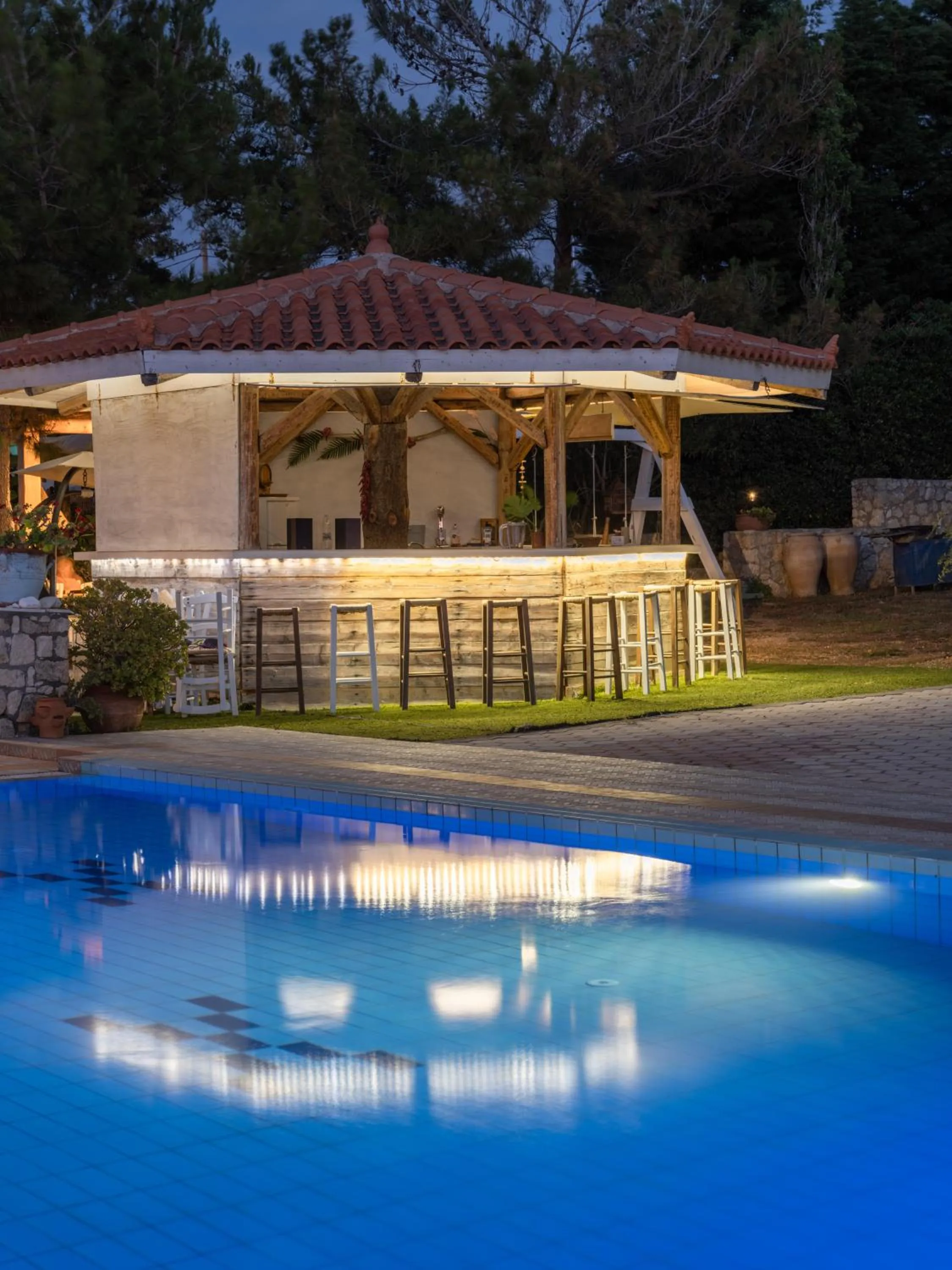 Restaurant/places to eat in Aegean Apartments