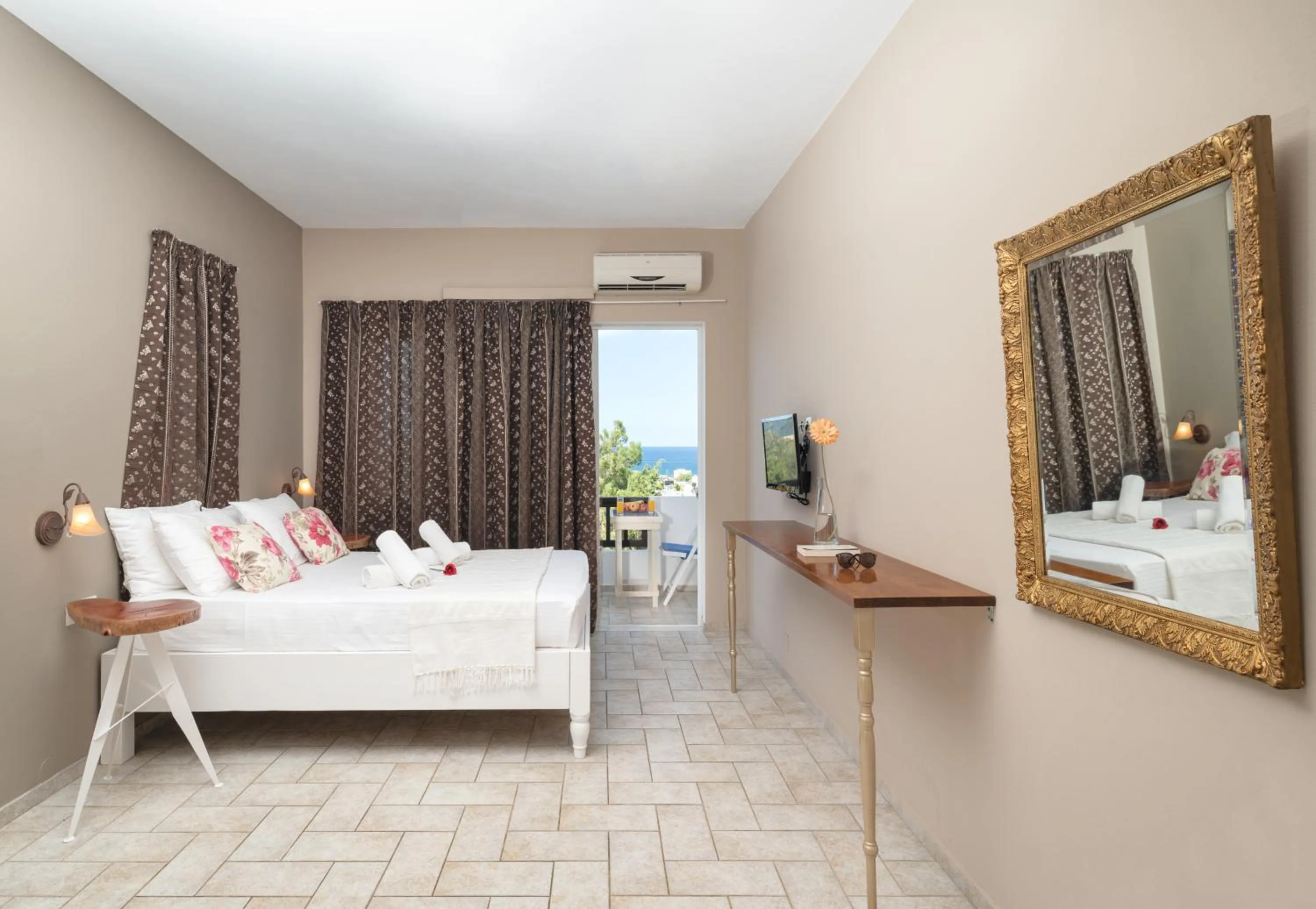 Photo of the whole room, Bed in Aegean Apartments