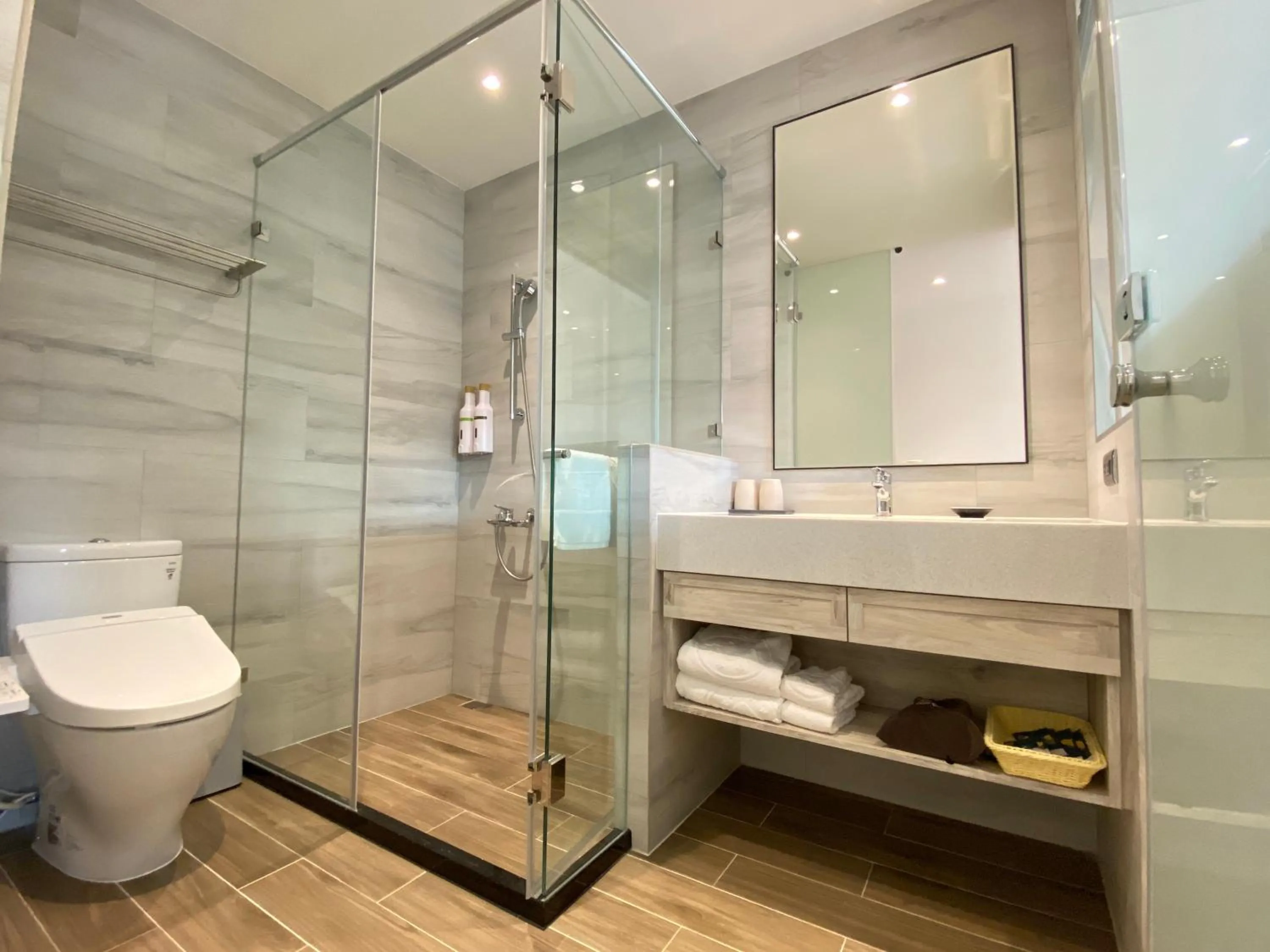 Bathroom in Shineworld 11