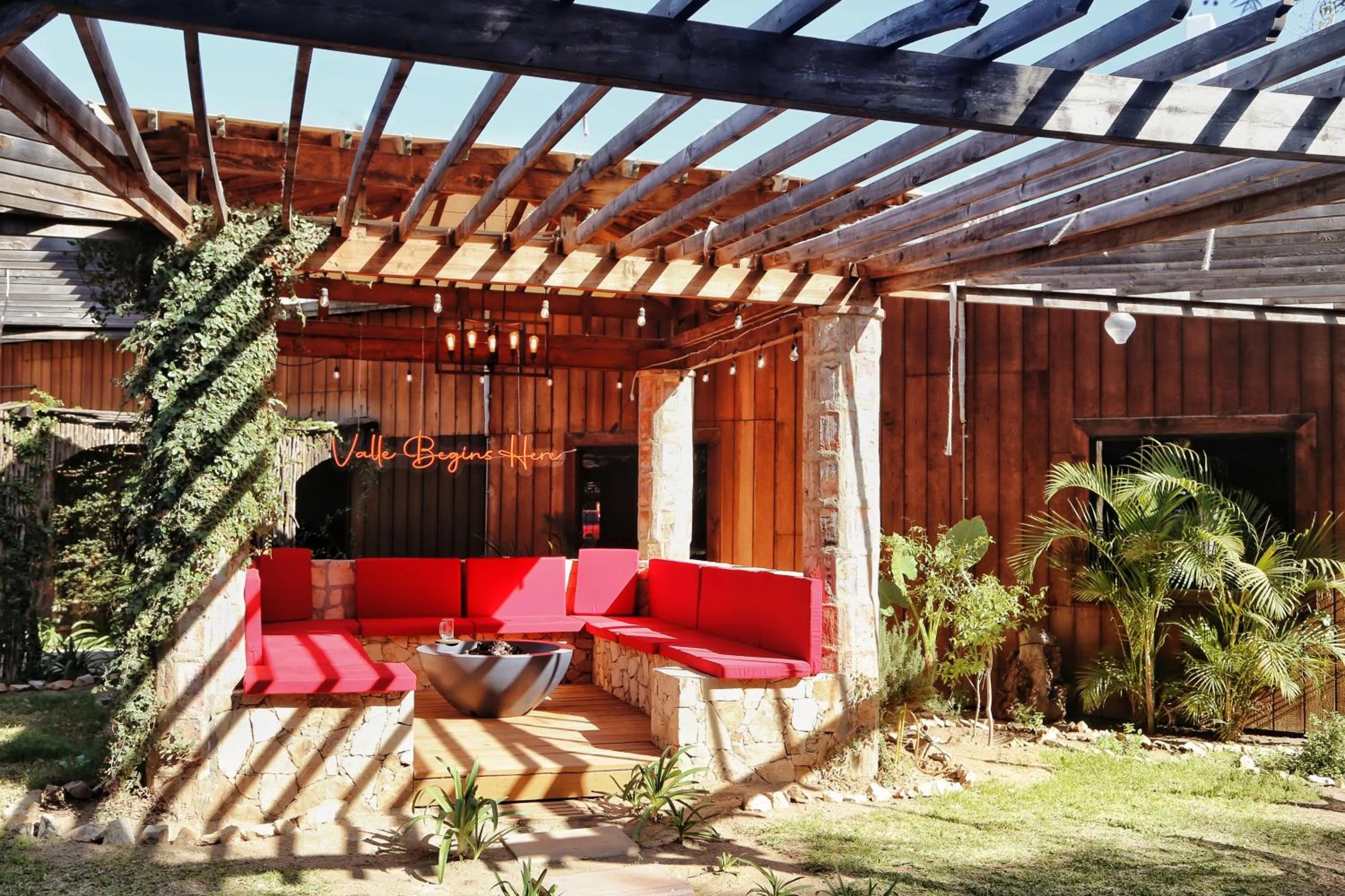 Patio in Hotel Valle 13 Ruta del Vino