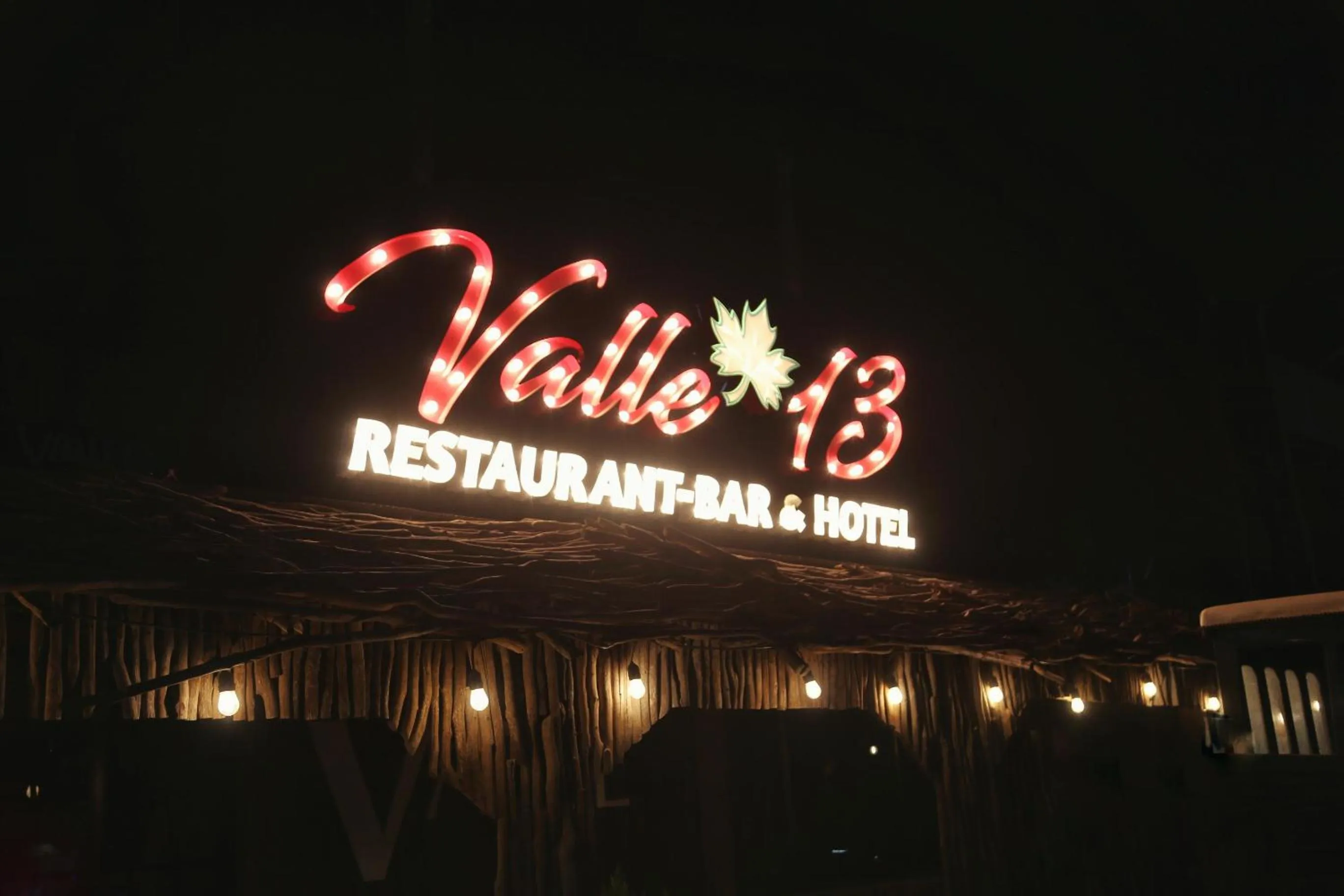 Facade/entrance in Hotel Valle 13 Ruta del Vino